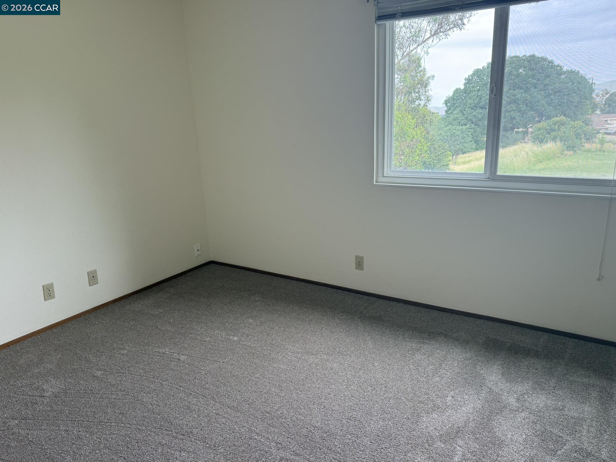 Detail Gallery Image 9 of 14 For 585 Mt Dell Dr, Clayton,  CA 94517 - 4 Beds | 2/1 Baths