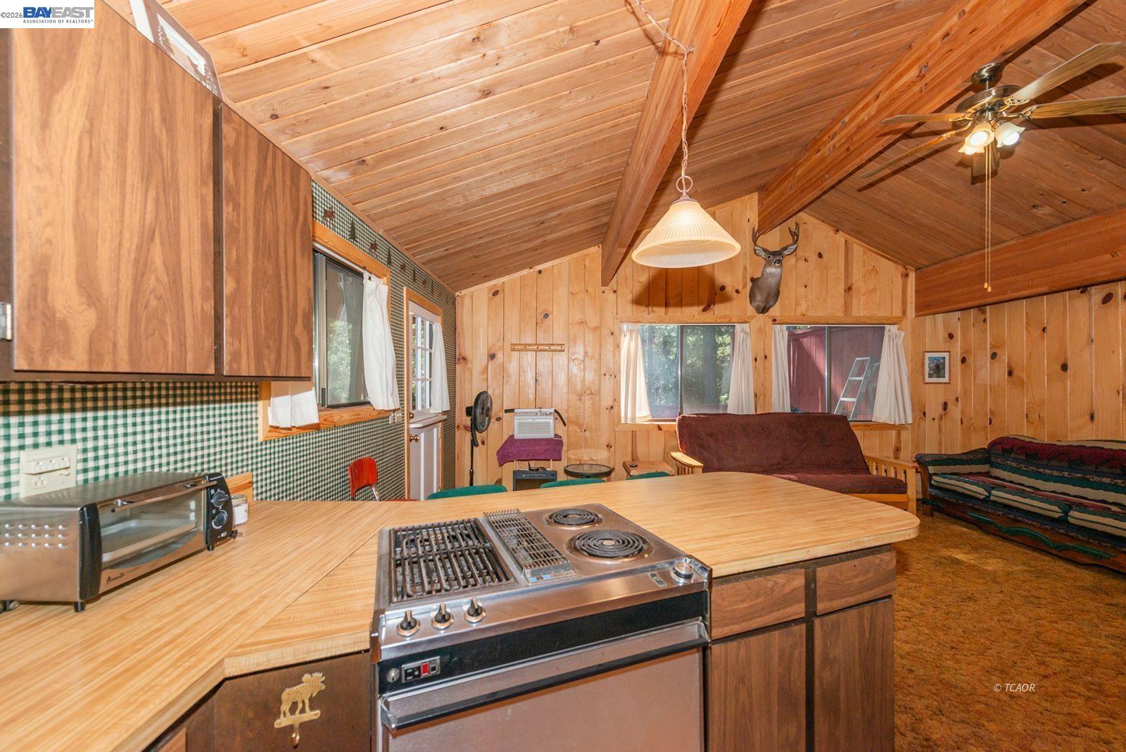 Detail Gallery Image 13 of 43 For 761 Lake Forest Dr., Trinity Center,  CA 96091 - 2 Beds | 1 Baths