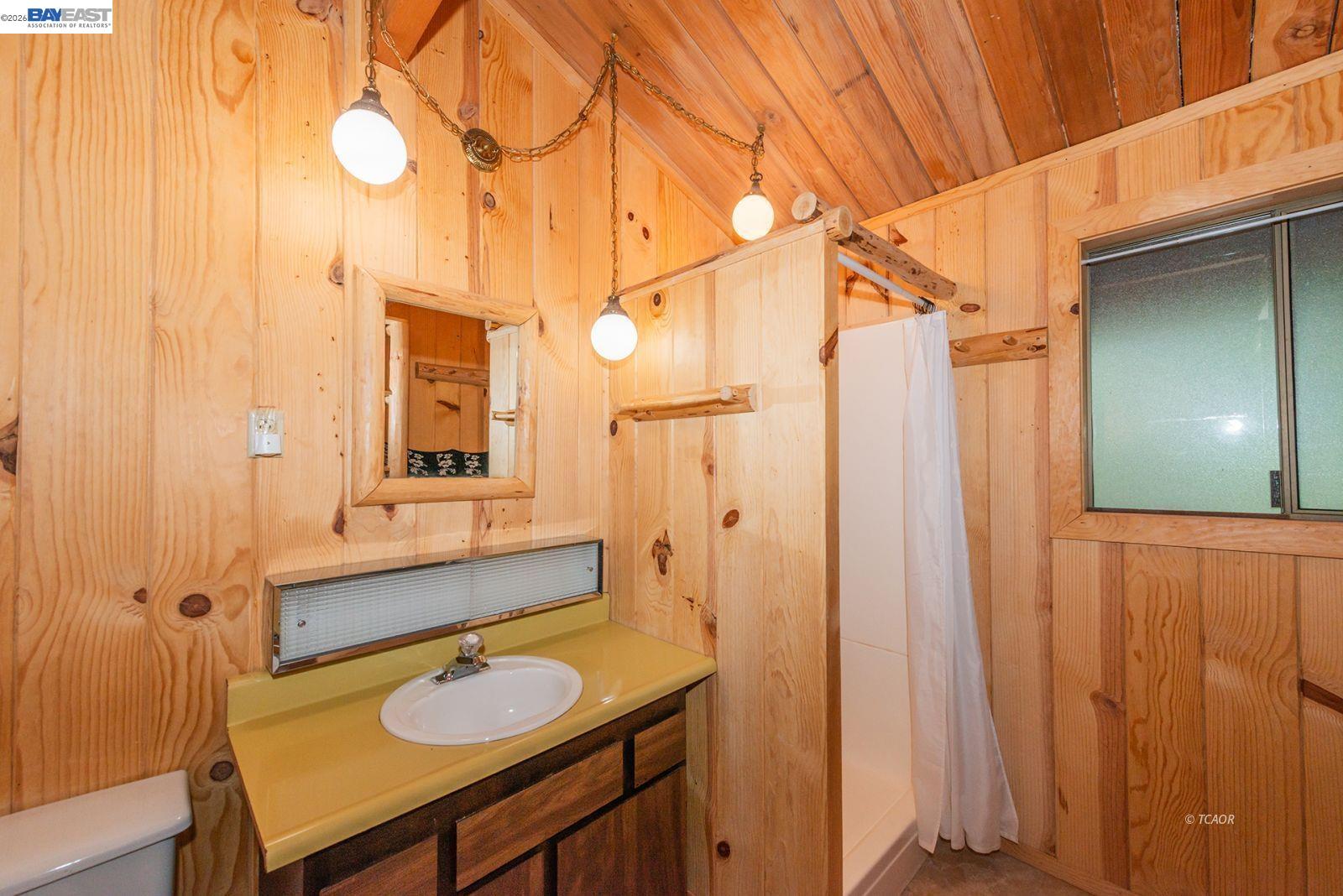 Detail Gallery Image 17 of 43 For 761 Lake Forest Dr., Trinity Center,  CA 96091 - 2 Beds | 1 Baths