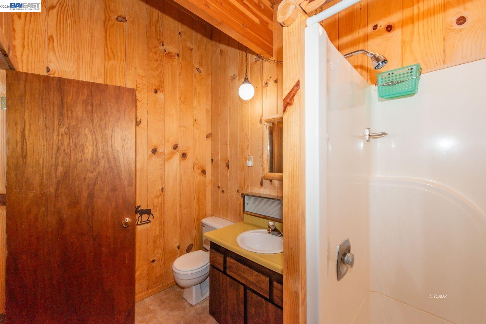 Detail Gallery Image 18 of 43 For 761 Lake Forest Dr., Trinity Center,  CA 96091 - 2 Beds | 1 Baths