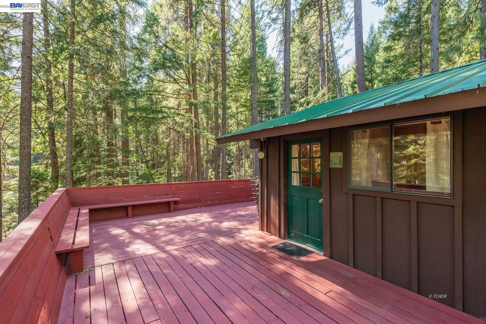 Detail Gallery Image 4 of 43 For 761 Lake Forest Dr., Trinity Center,  CA 96091 - 2 Beds | 1 Baths