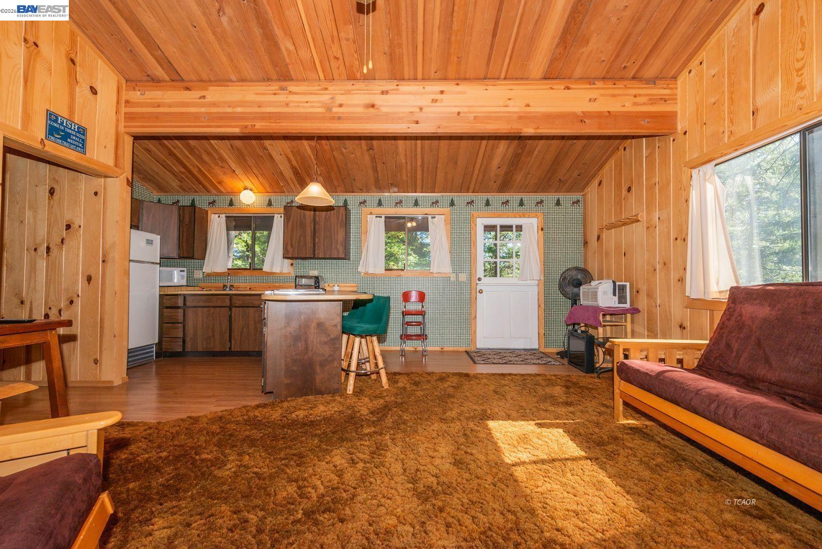 Detail Gallery Image 7 of 43 For 761 Lake Forest Dr., Trinity Center,  CA 96091 - 2 Beds | 1 Baths