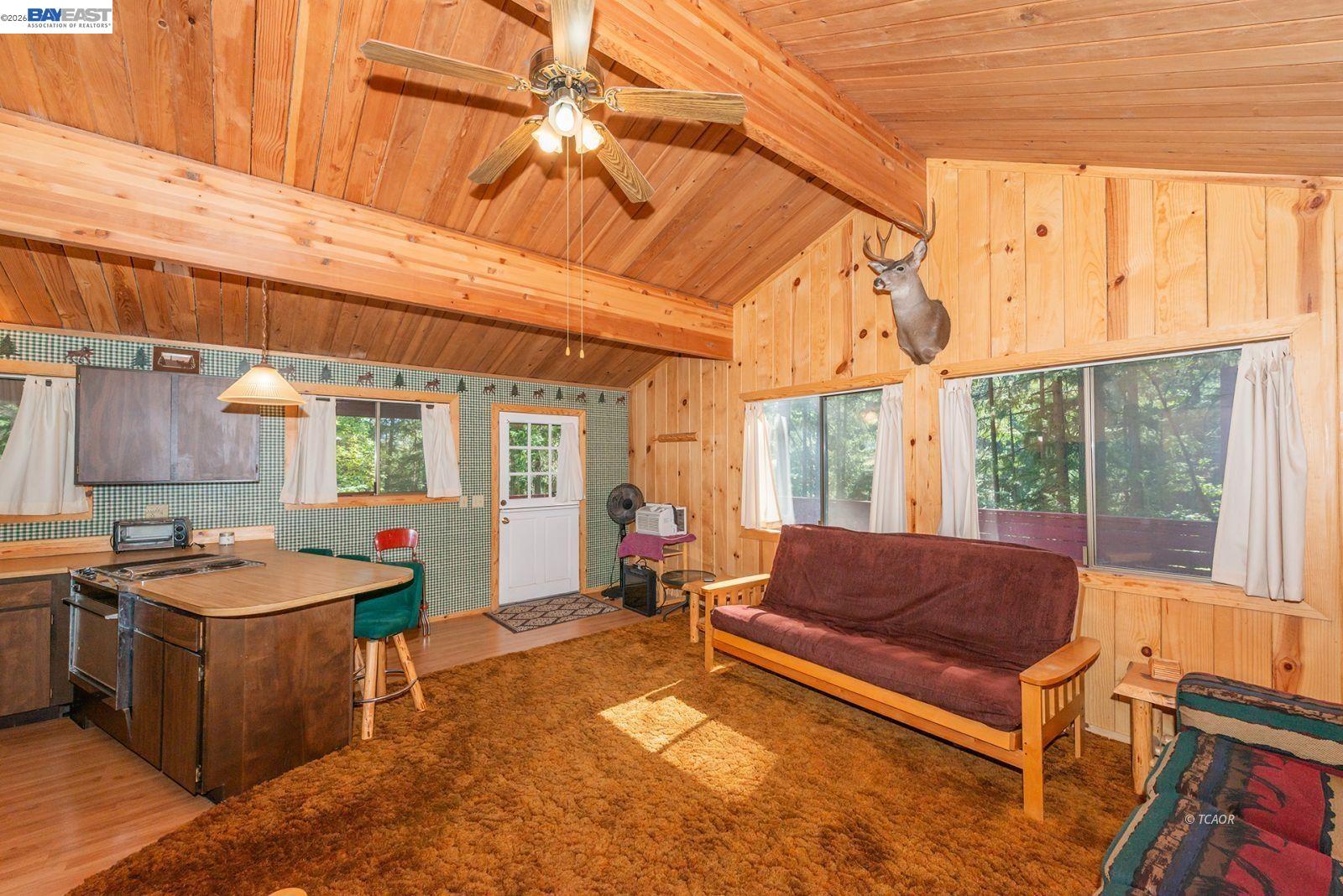 Detail Gallery Image 8 of 43 For 761 Lake Forest Dr., Trinity Center,  CA 96091 - 2 Beds | 1 Baths