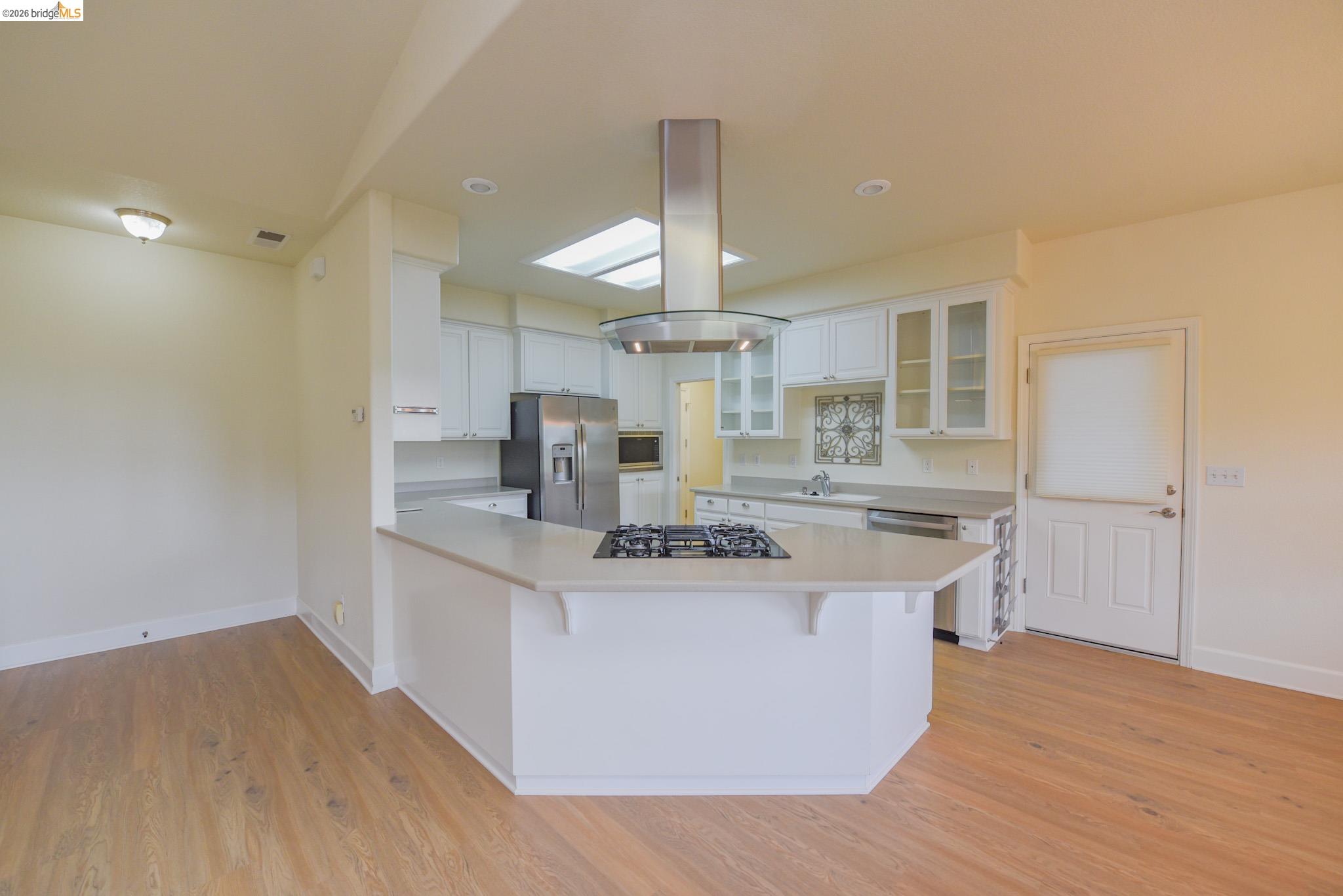 Detail Gallery Image 5 of 51 For 294 S Arbona Circle, Sonora,  CA 95370 - 3 Beds | 2/1 Baths