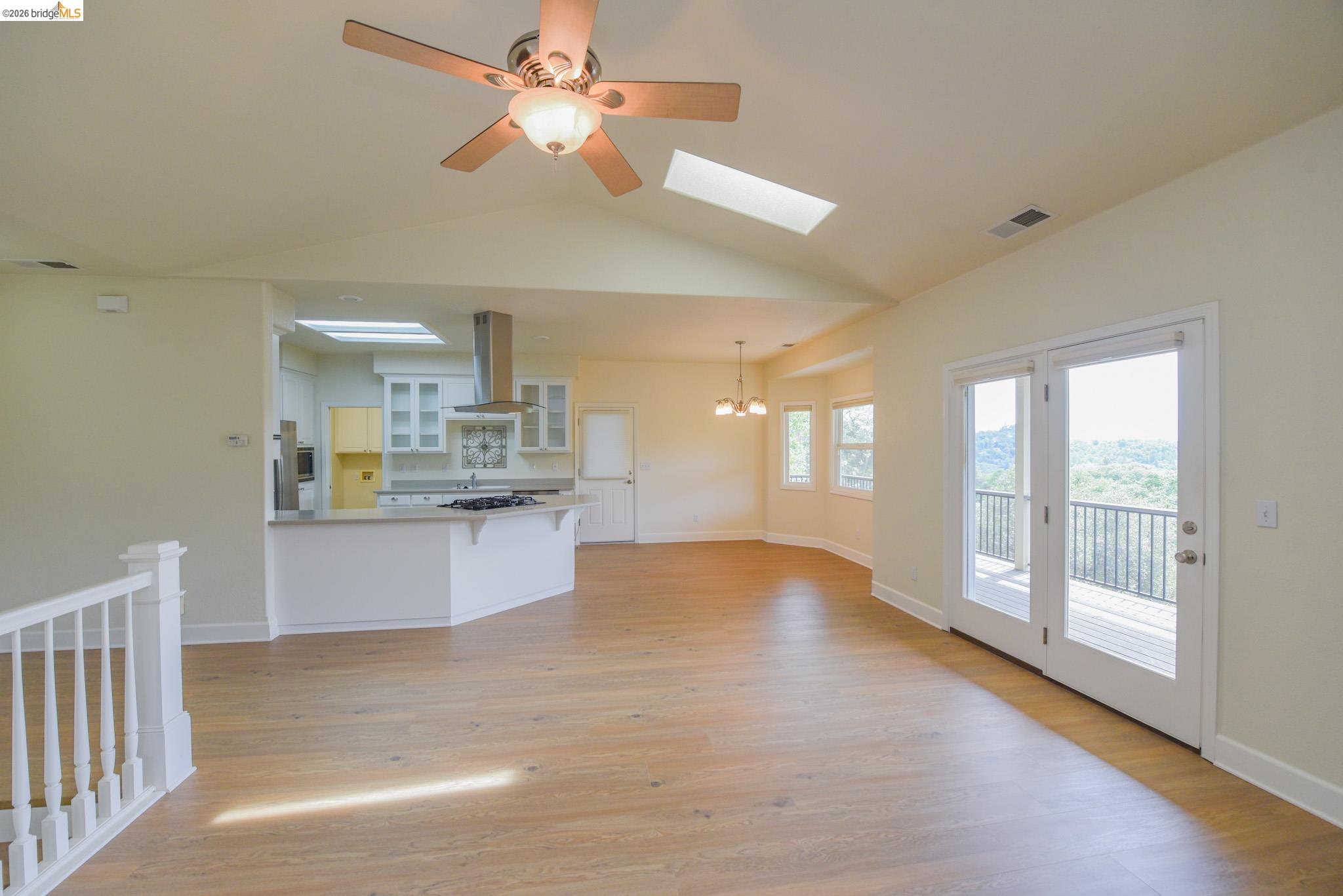 Detail Gallery Image 9 of 51 For 294 S Arbona Circle, Sonora,  CA 95370 - 3 Beds | 2/1 Baths