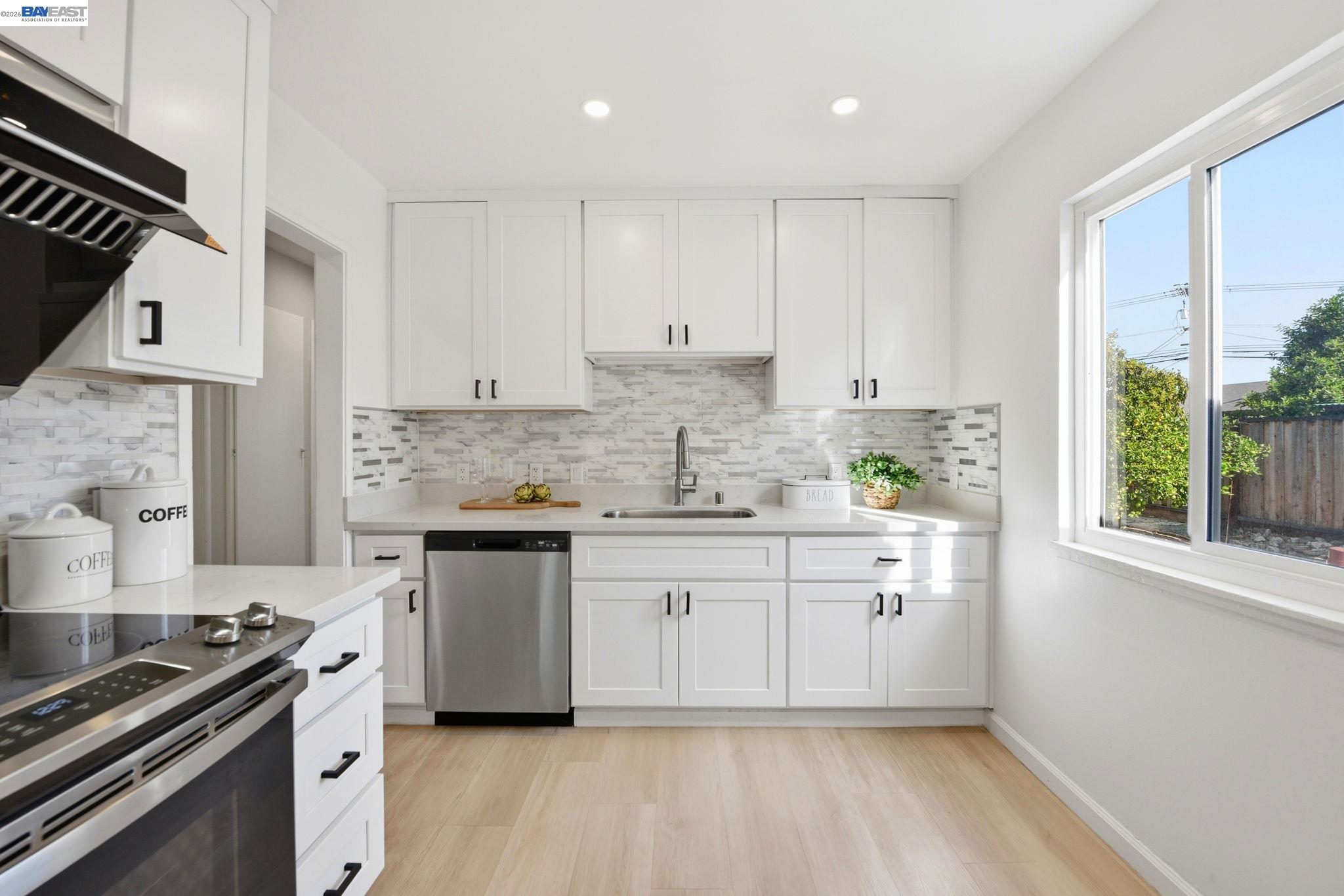 Detail Gallery Image 9 of 35 For 1559 Bandoni Ave, San Lorenzo,  CA 94580 - 3 Beds | 1 Baths