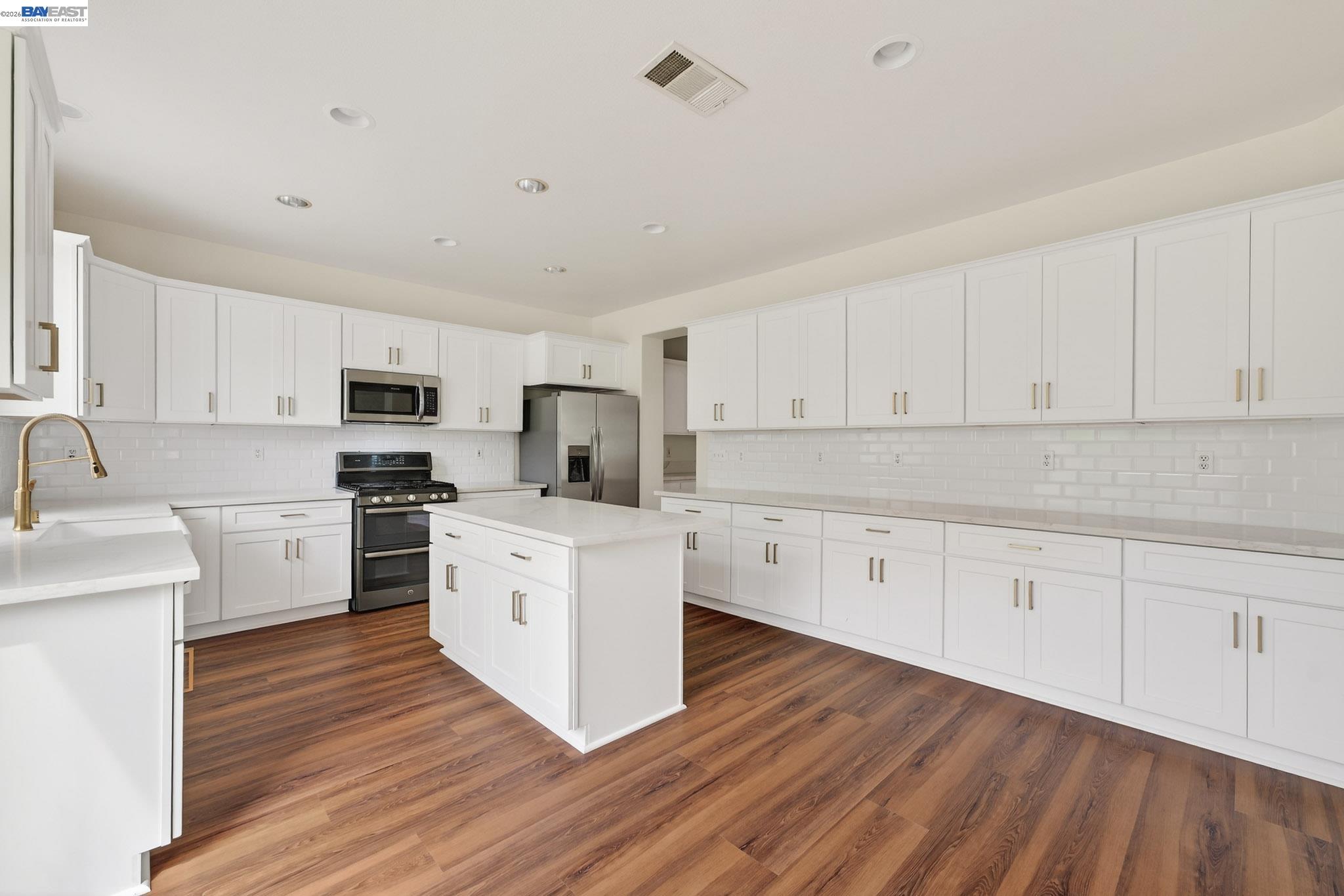 Detail Gallery Image 14 of 55 For Mono Ct, Stockton,  CA 95219 - 5 Beds | 2/1 Baths