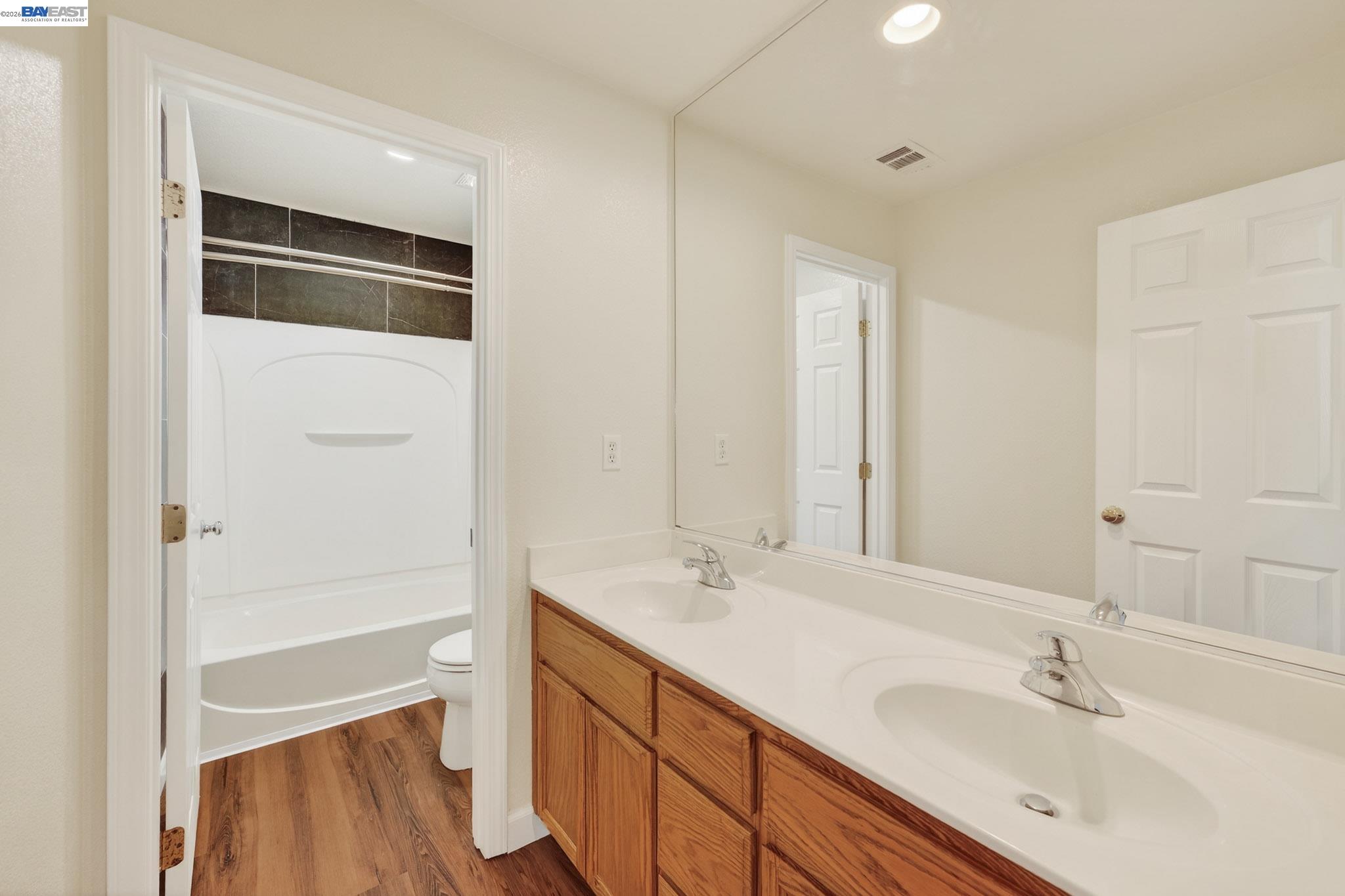 Detail Gallery Image 43 of 55 For Mono Ct, Stockton,  CA 95219 - 5 Beds | 2/1 Baths
