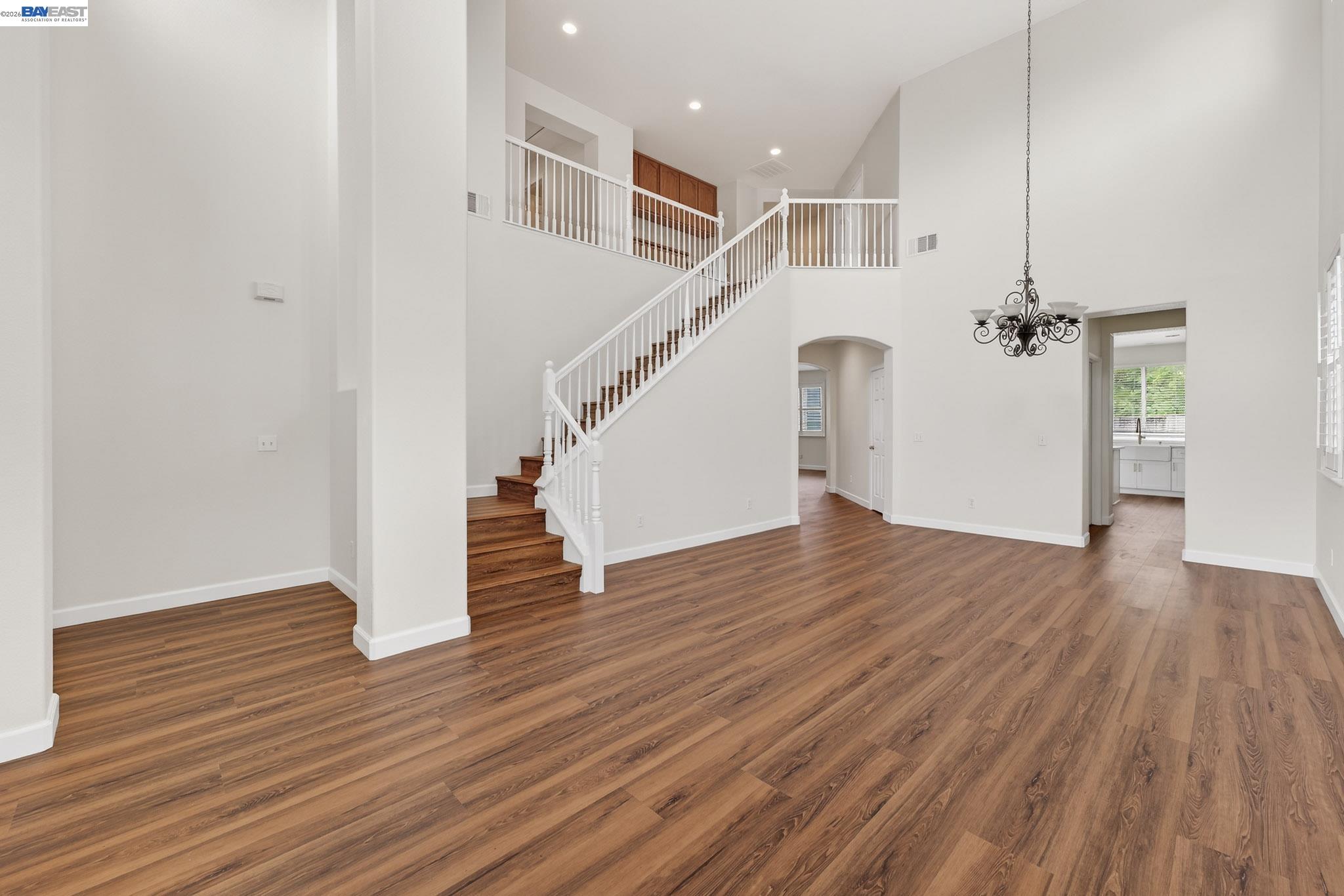 Detail Gallery Image 8 of 55 For Mono Ct, Stockton,  CA 95219 - 5 Beds | 2/1 Baths