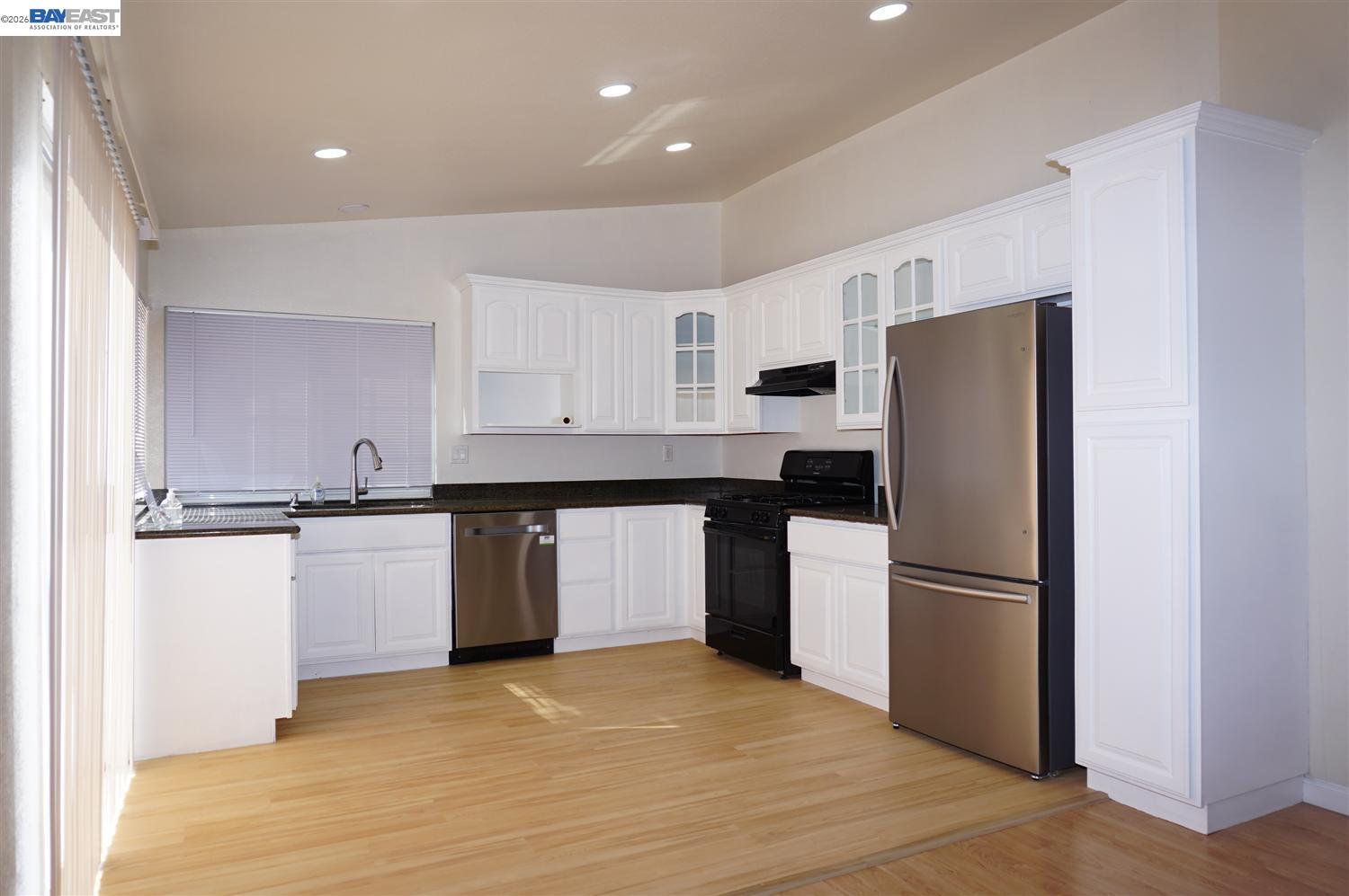 Detail Gallery Image 11 of 40 For 5064 Anaheim Loop, Union City,  CA 94587 - 4 Beds | 2 Baths