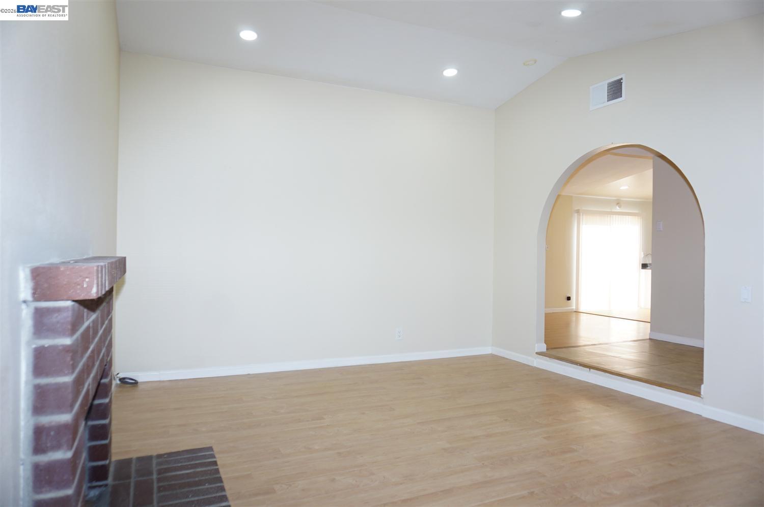 Detail Gallery Image 13 of 40 For 5064 Anaheim Loop, Union City,  CA 94587 - 4 Beds | 2 Baths