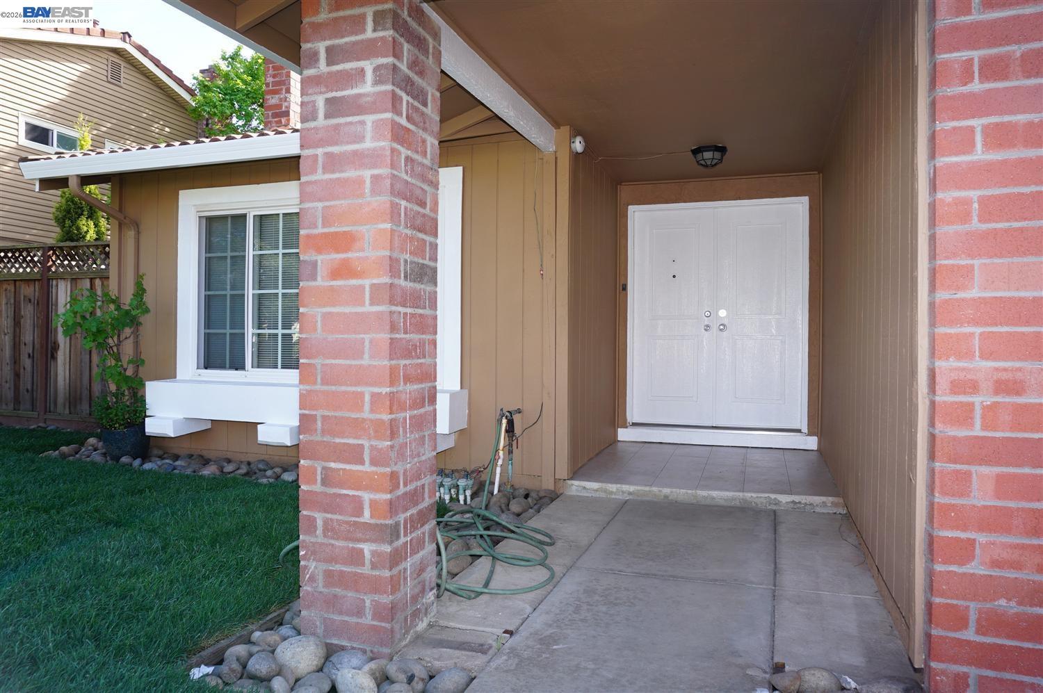 Detail Gallery Image 4 of 40 For 5064 Anaheim Loop, Union City,  CA 94587 - 4 Beds | 2 Baths