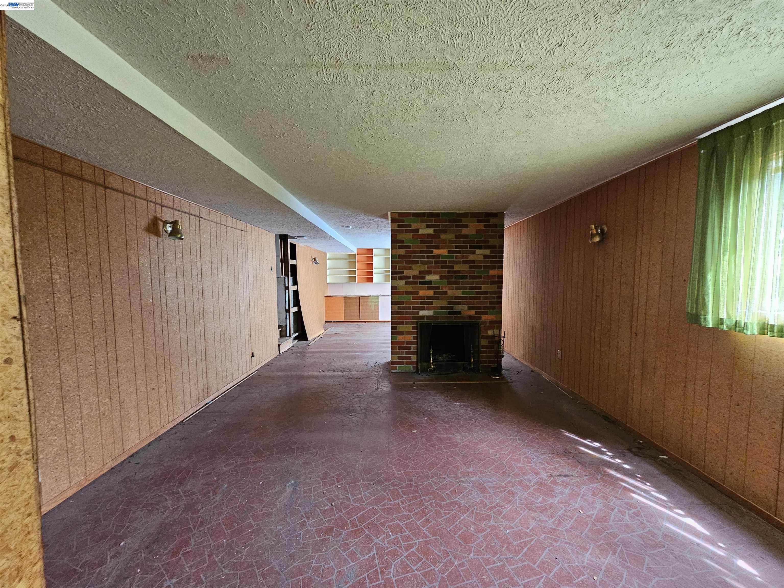 Detail Gallery Image 11 of 13 For 18758 Crane Ave, Castro Valley,  CA 94546 - 3 Beds | 3 Baths