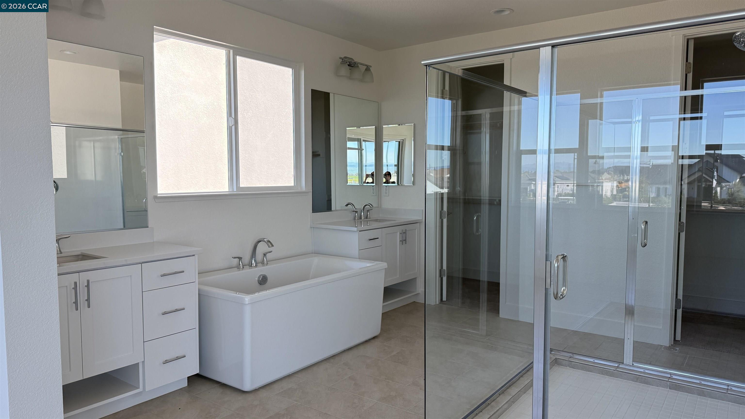 Detail Gallery Image 6 of 7 For 17429 Bushwick Lane, Lathrop,  CA 95330 - 5 Beds | 3/1 Baths