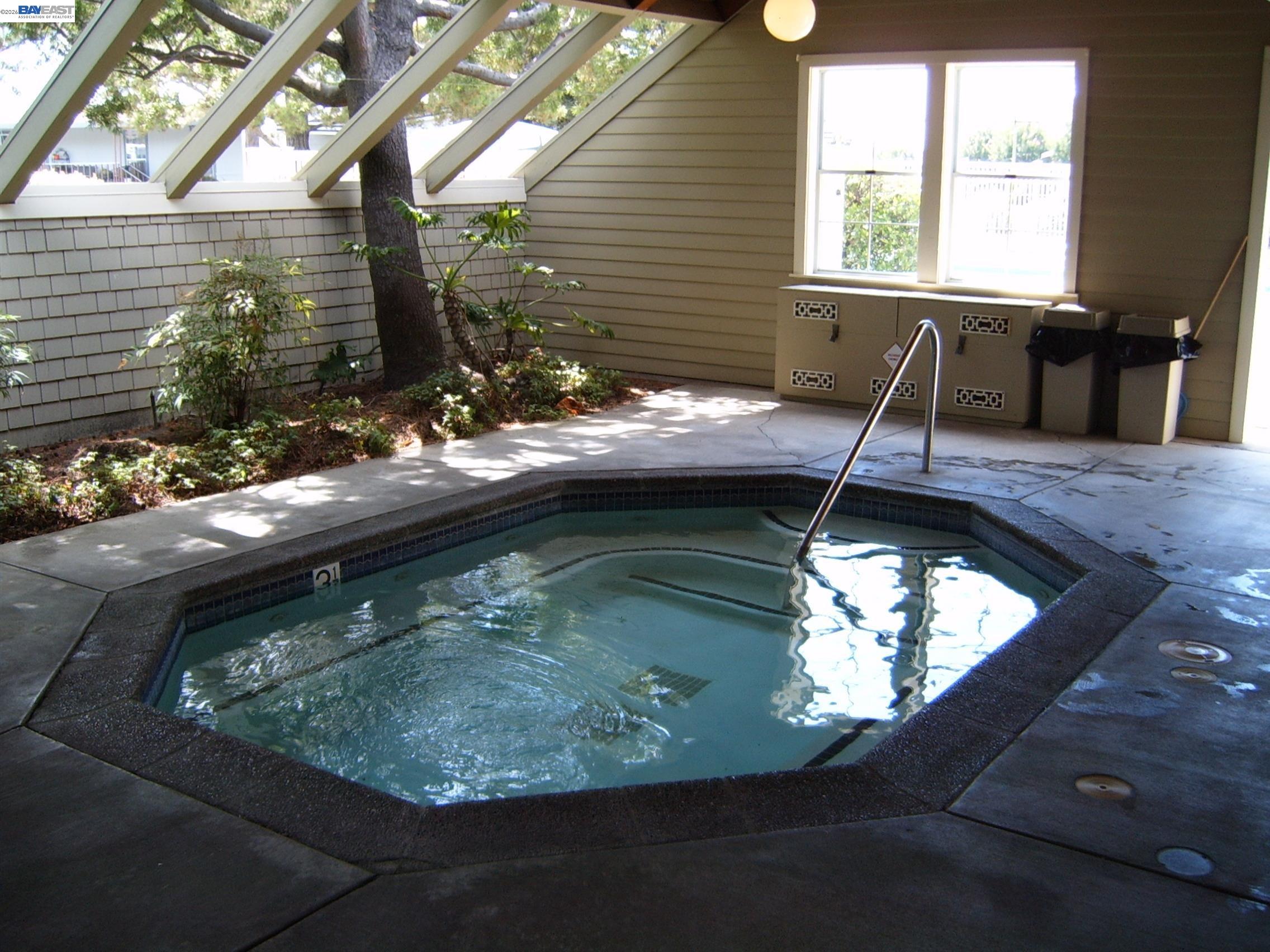 Detail Gallery Image 20 of 24 For 29266 Nantucket Way, Hayward,  CA 94544 - 2 Beds | 2 Baths