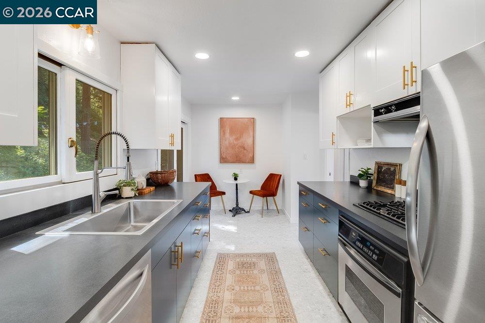 5756 Likins Ct, Martinez, CA, 94553