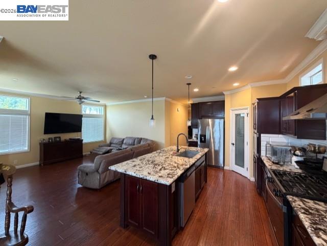 Detail Gallery Image 4 of 21 For 426 Honolulu Circle, Union City,  CA 94587 - 3 Beds | 2 Baths