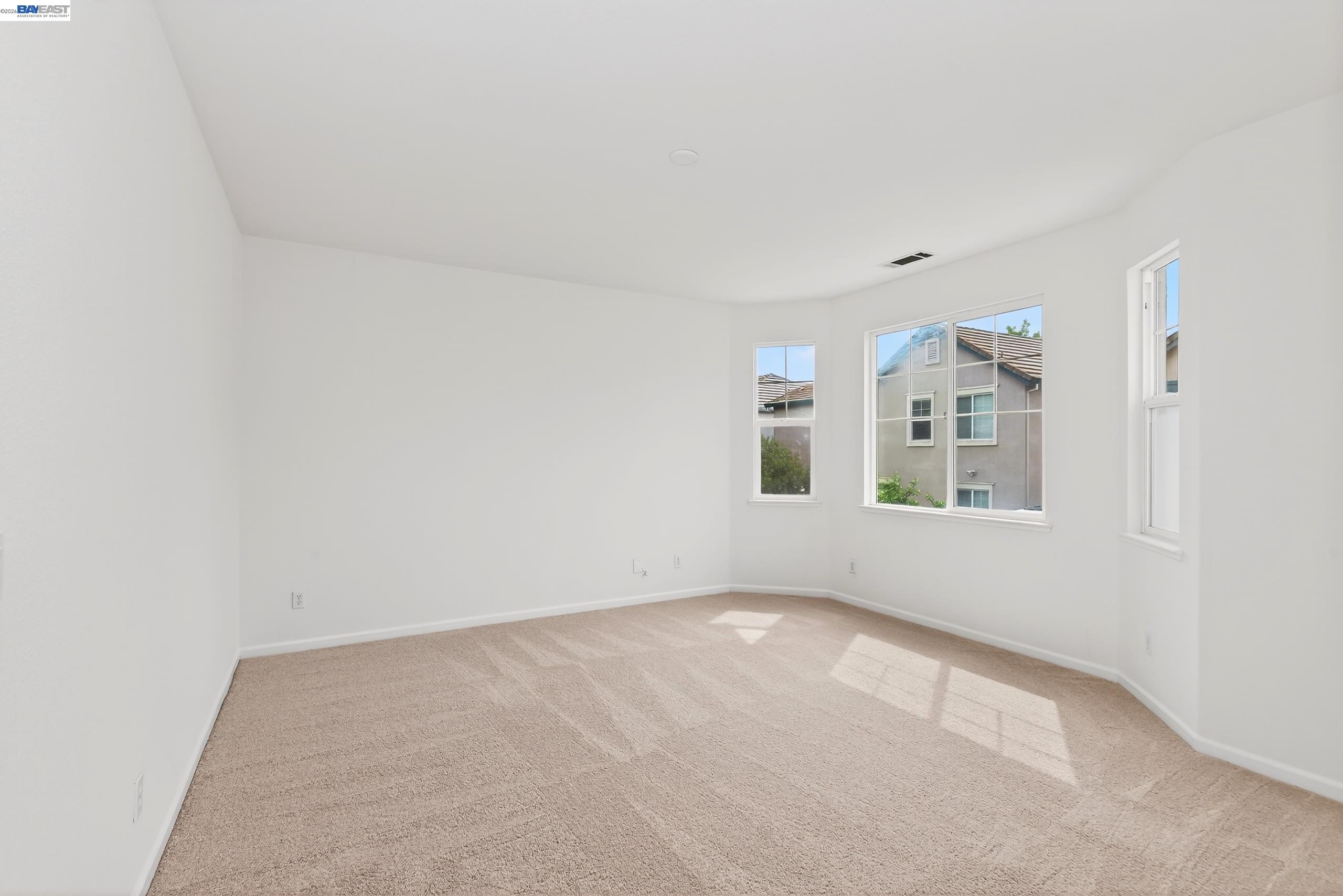 Detail Gallery Image 28 of 49 For 253 Balsam St, Pittsburg,  CA 94565 - 4 Beds | 2/1 Baths