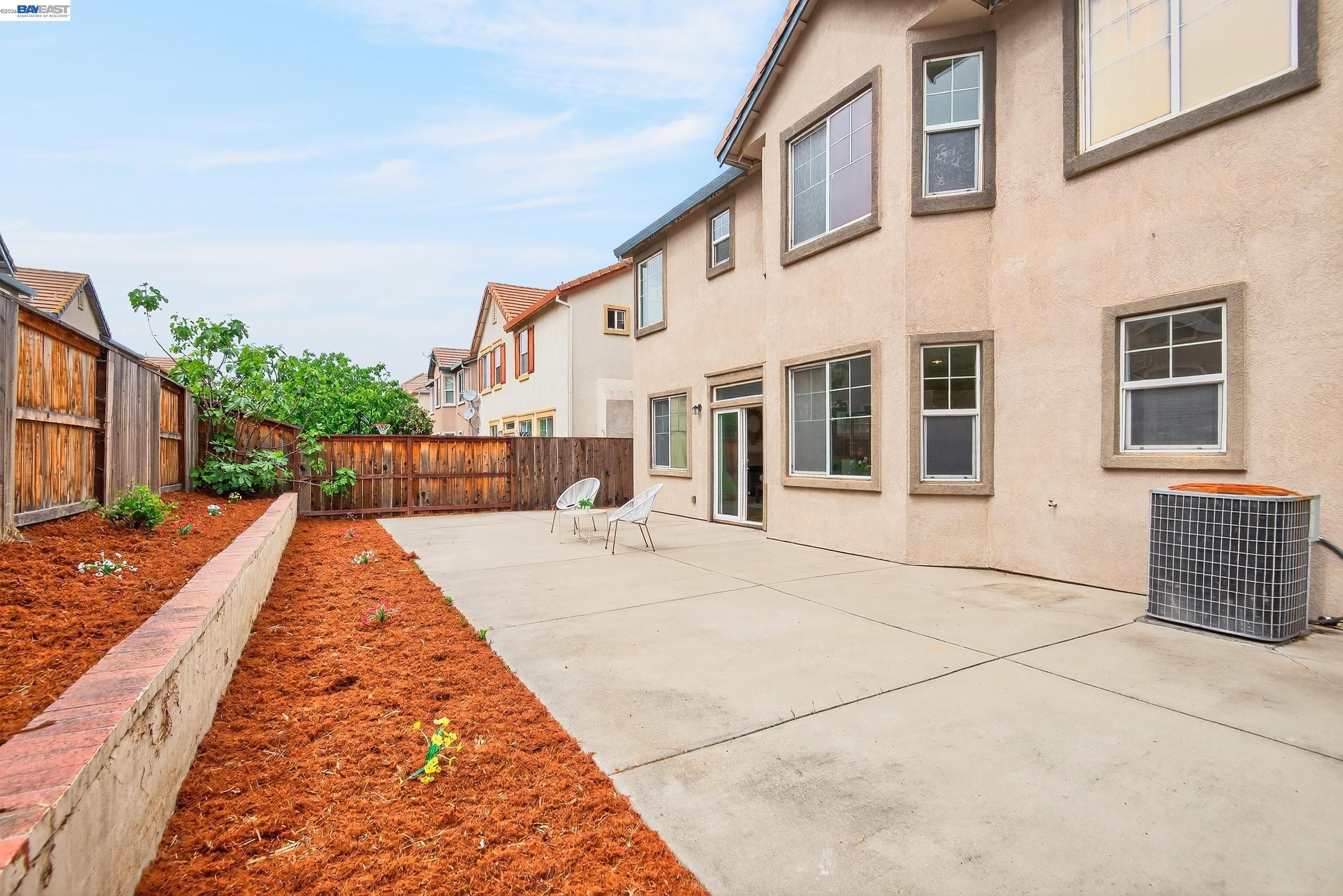 Detail Gallery Image 45 of 49 For 253 Balsam St, Pittsburg,  CA 94565 - 4 Beds | 2/1 Baths