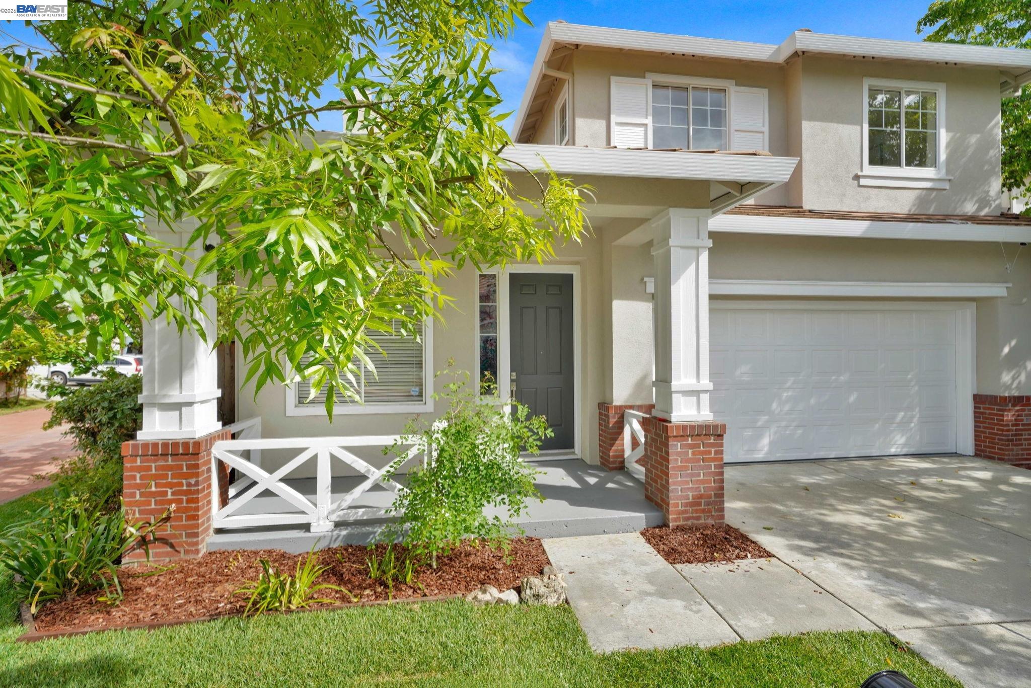 Detail Gallery Image 2 of 33 For 37489 Summer Holly Cmn, Fremont,  CA 94536 - 4 Beds | 2/1 Baths