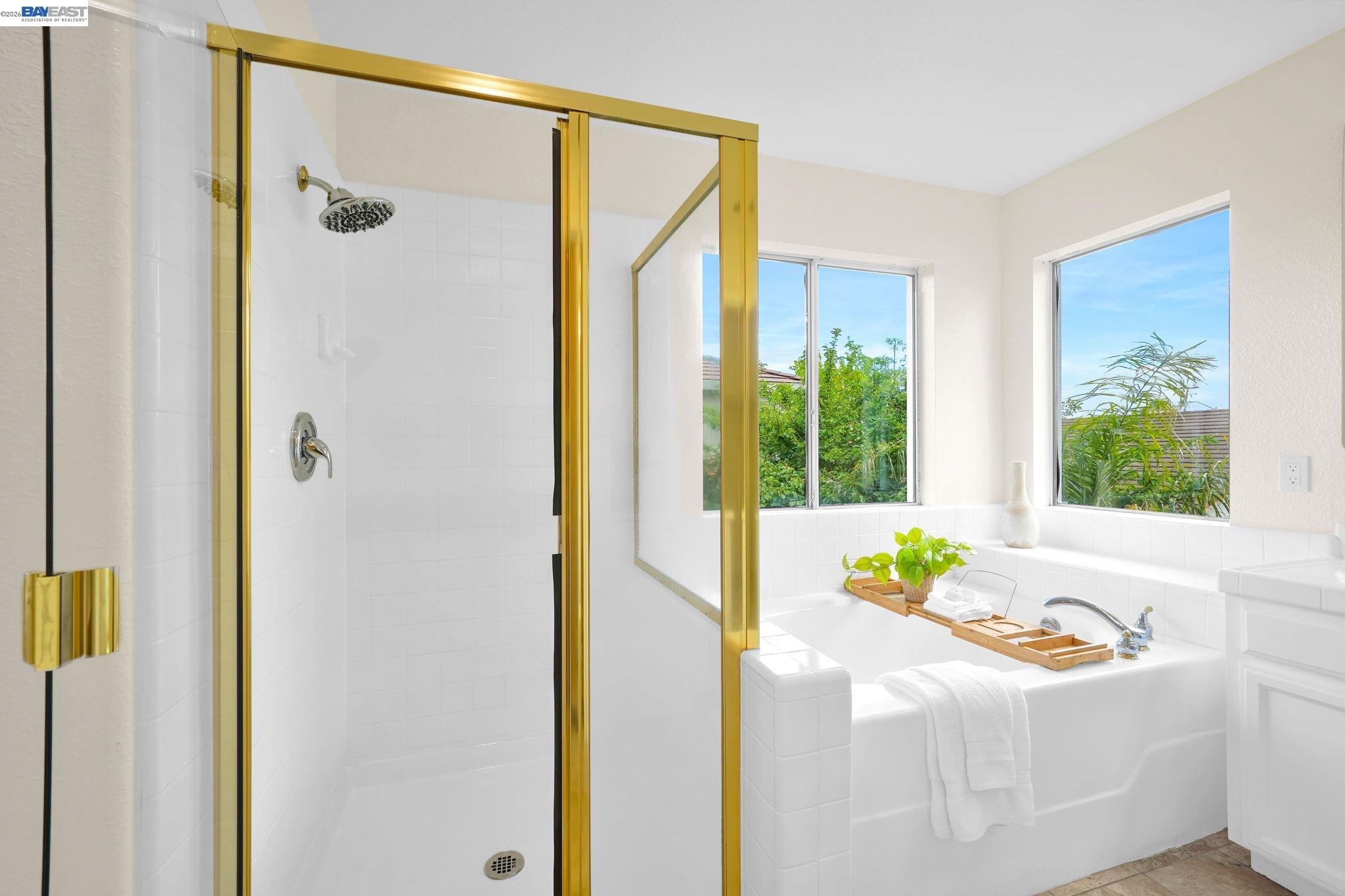 Detail Gallery Image 18 of 33 For 37489 Summer Holly Cmn, Fremont,  CA 94536 - 4 Beds | 2/1 Baths