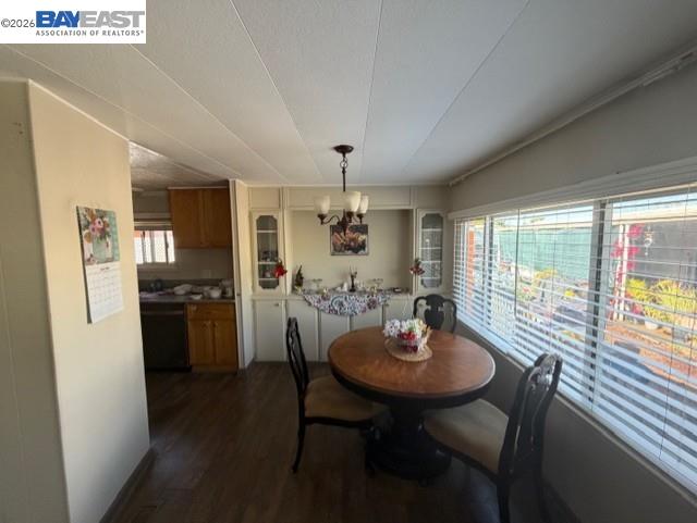 Detail Gallery Image 6 of 31 For 43 Palm Drive, Union City,  CA 94587 - 2 Beds | 2 Baths