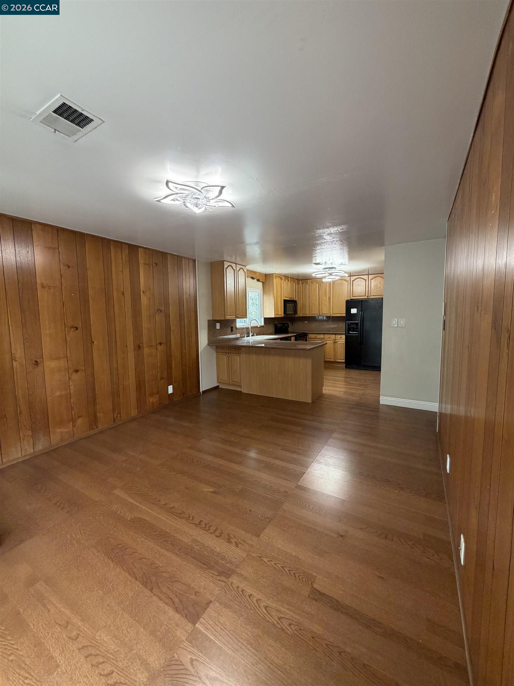 Detail Gallery Image 3 of 30 For 1209 Saint Louis, Concord,  CA 94518-3930 - 3 Beds | 2 Baths