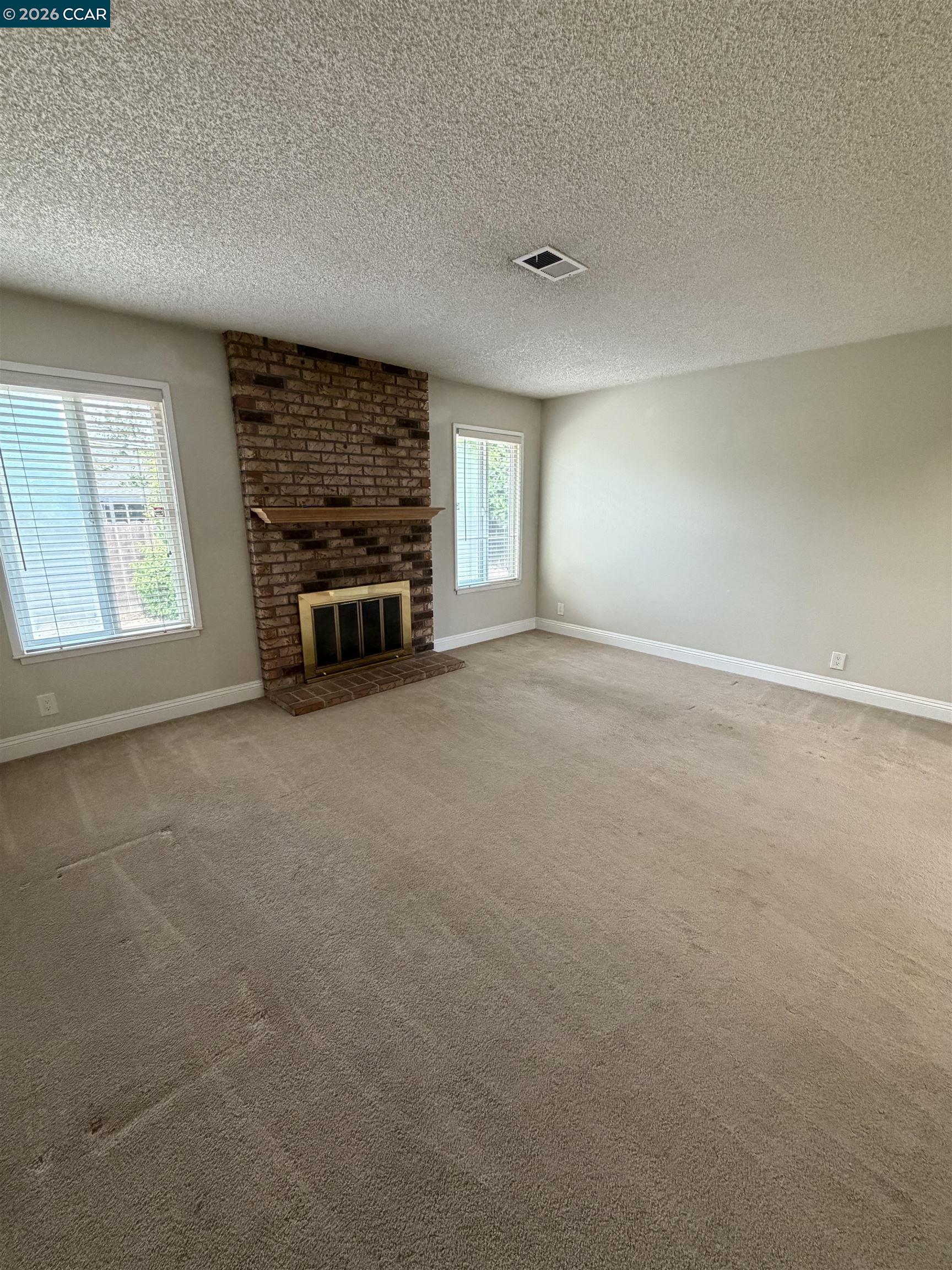 Detail Gallery Image 5 of 30 For 1209 Saint Louis, Concord,  CA 94518-3930 - 3 Beds | 2 Baths