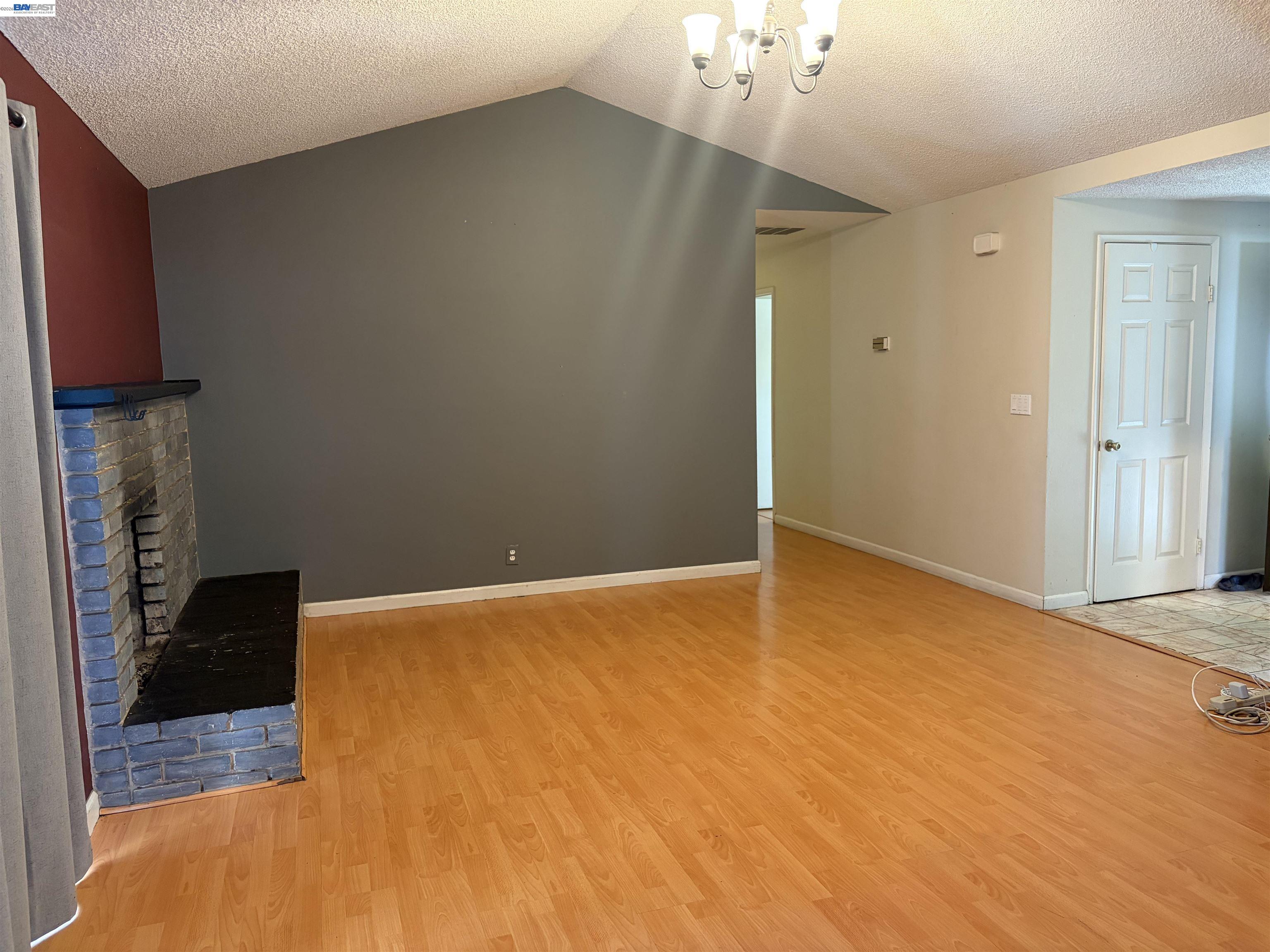 Detail Gallery Image 15 of 17 For 6404 Camden Ave, San Jose,  CA 95120 - 4 Beds | 2 Baths