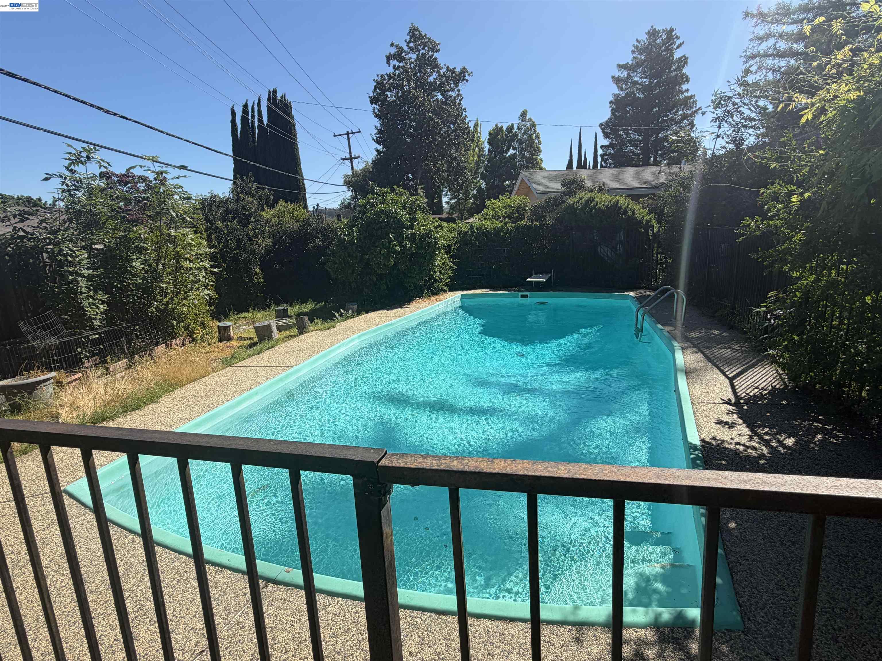 Detail Gallery Image 4 of 17 For 6404 Camden Ave, San Jose,  CA 95120 - 4 Beds | 2 Baths