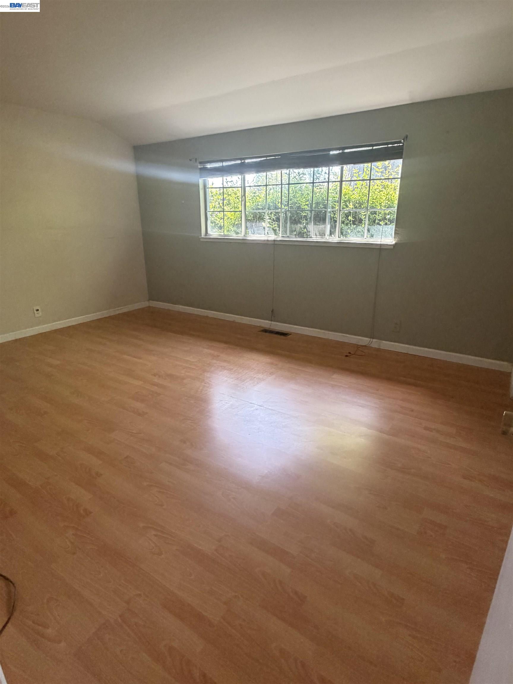 Detail Gallery Image 5 of 17 For 6404 Camden Ave, San Jose,  CA 95120 - 4 Beds | 2 Baths