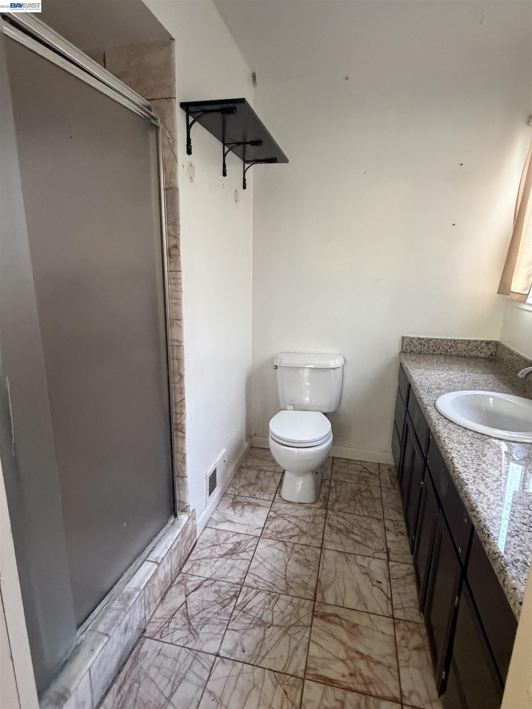 Detail Gallery Image 6 of 17 For 6404 Camden Ave, San Jose,  CA 95120 - 4 Beds | 2 Baths