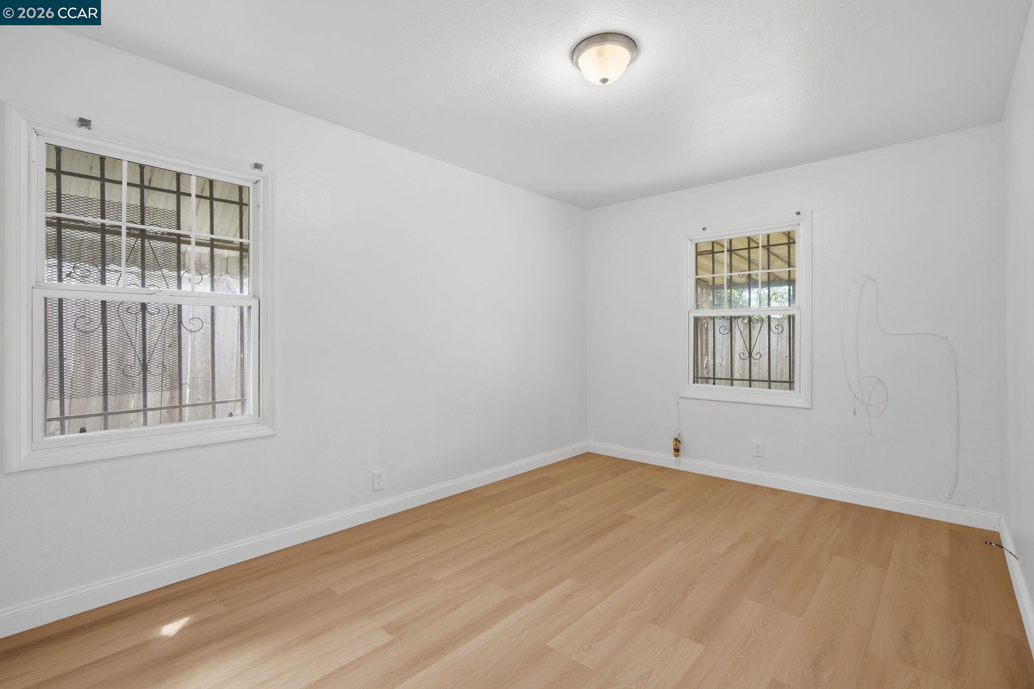 Detail Gallery Image 15 of 29 For 6719 Eastlawn St, Oakland,  CA 94621 - 3 Beds | 1 Baths