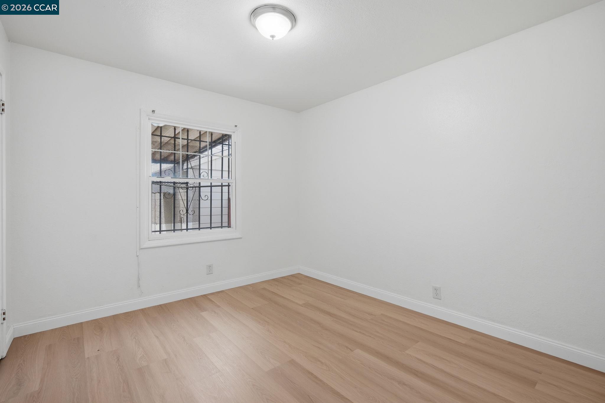 Detail Gallery Image 18 of 29 For 6719 Eastlawn St, Oakland,  CA 94621 - 3 Beds | 1 Baths