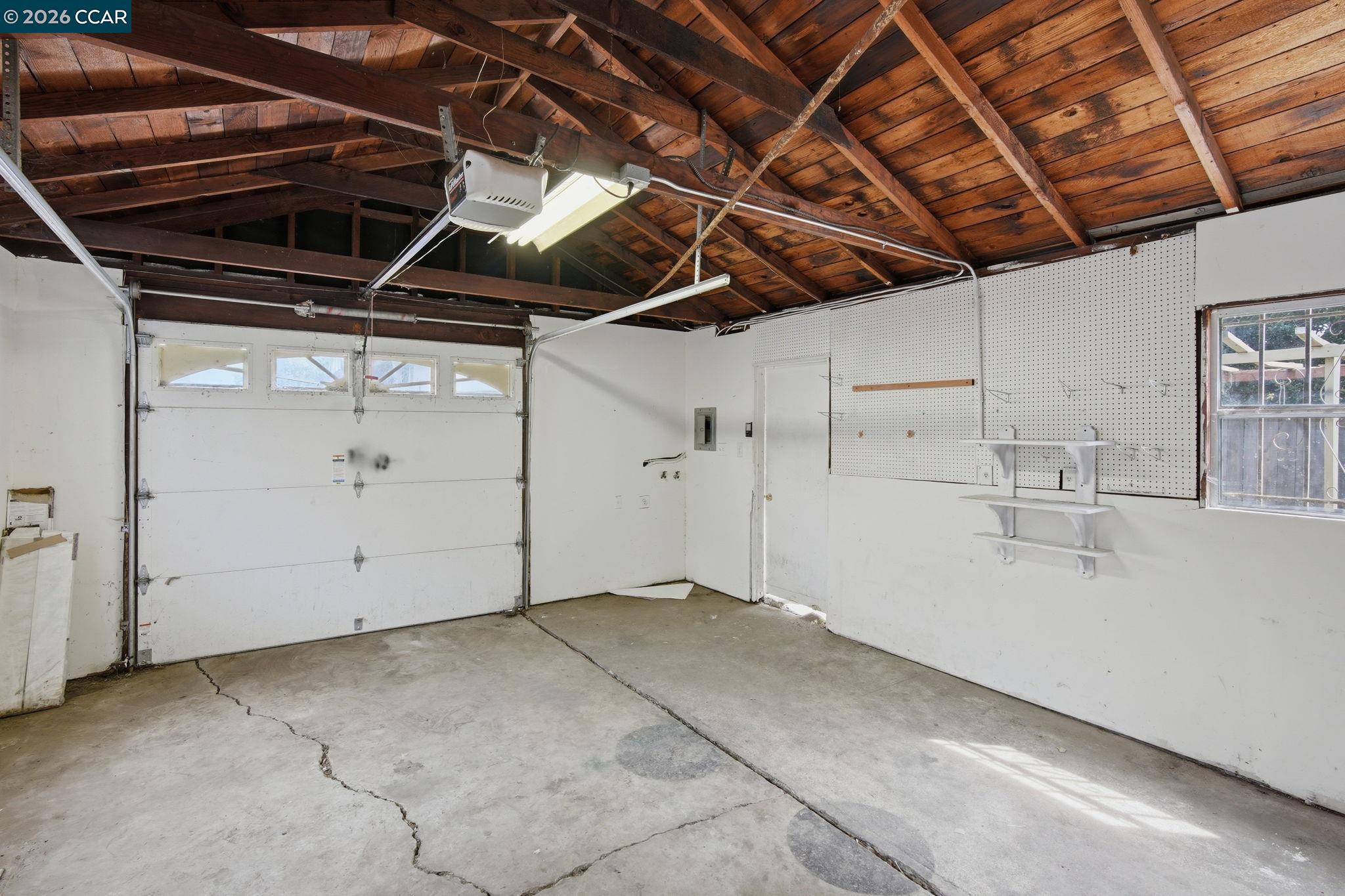 Detail Gallery Image 27 of 29 For 6719 Eastlawn St, Oakland,  CA 94621 - 3 Beds | 1 Baths