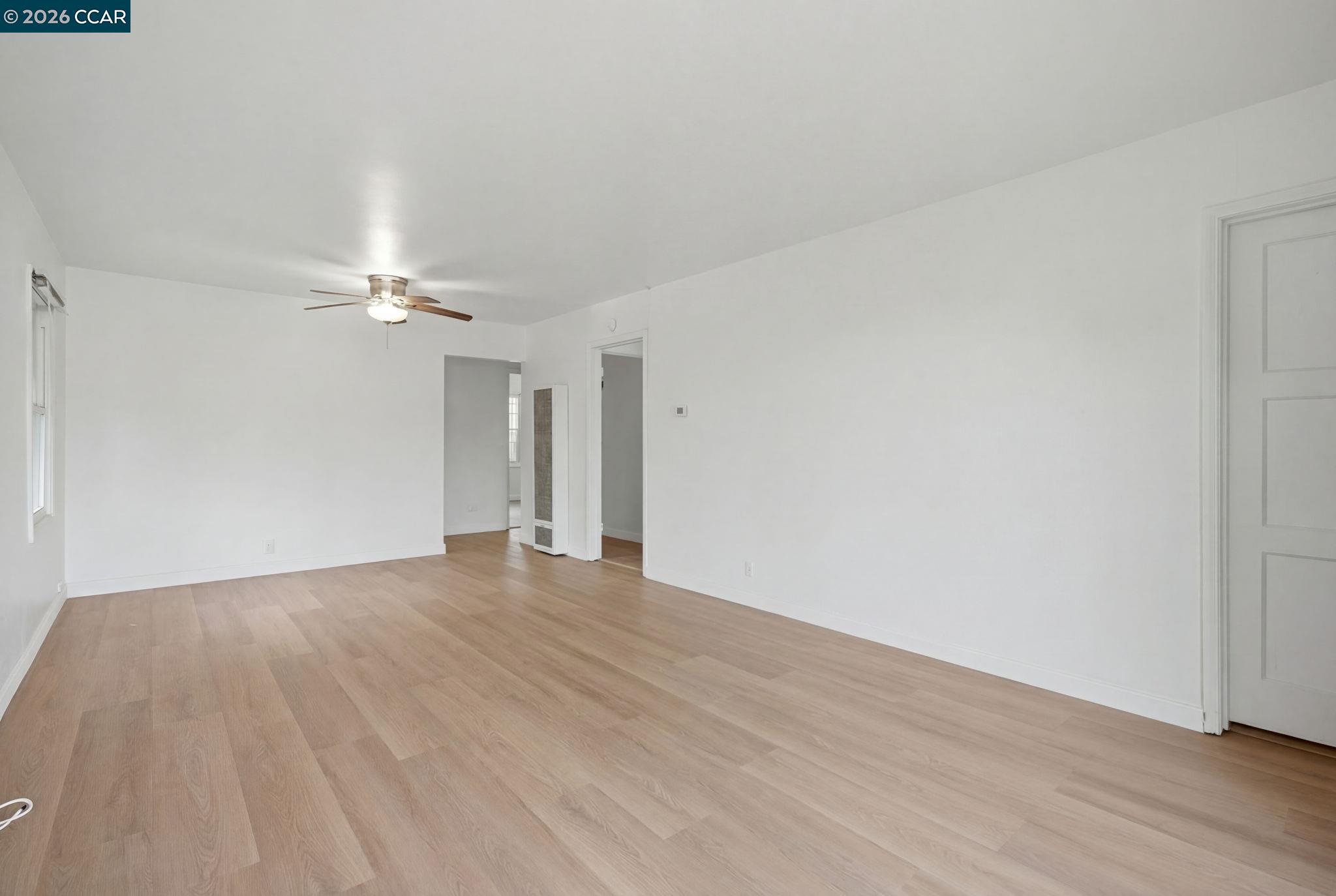 Detail Gallery Image 7 of 29 For 6719 Eastlawn St, Oakland,  CA 94621 - 3 Beds | 1 Baths