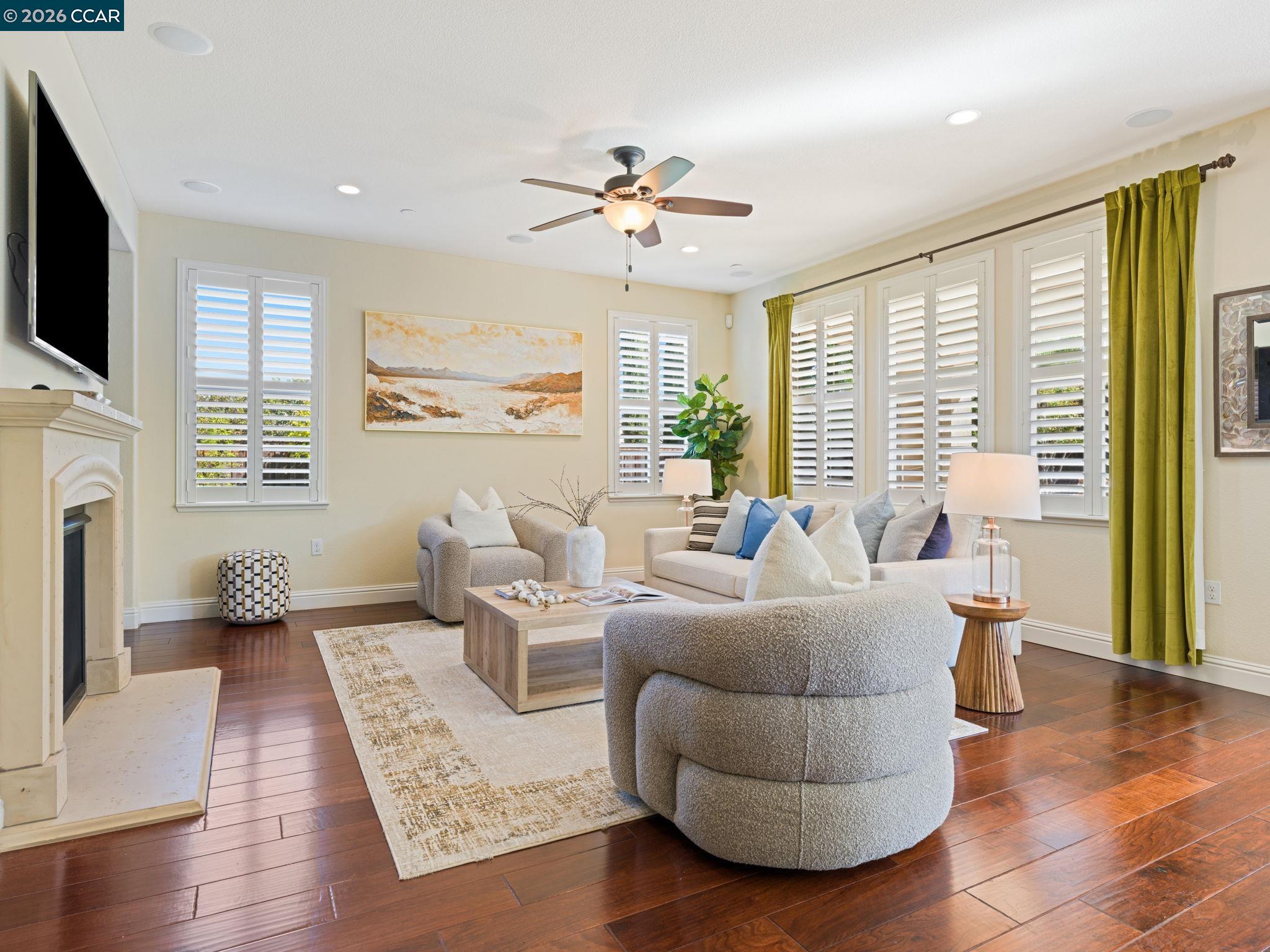 Detail Gallery Image 11 of 60 For 2854 Lowell Ct, San Jose,  CA 95121 - 5 Beds | 4/1 Baths