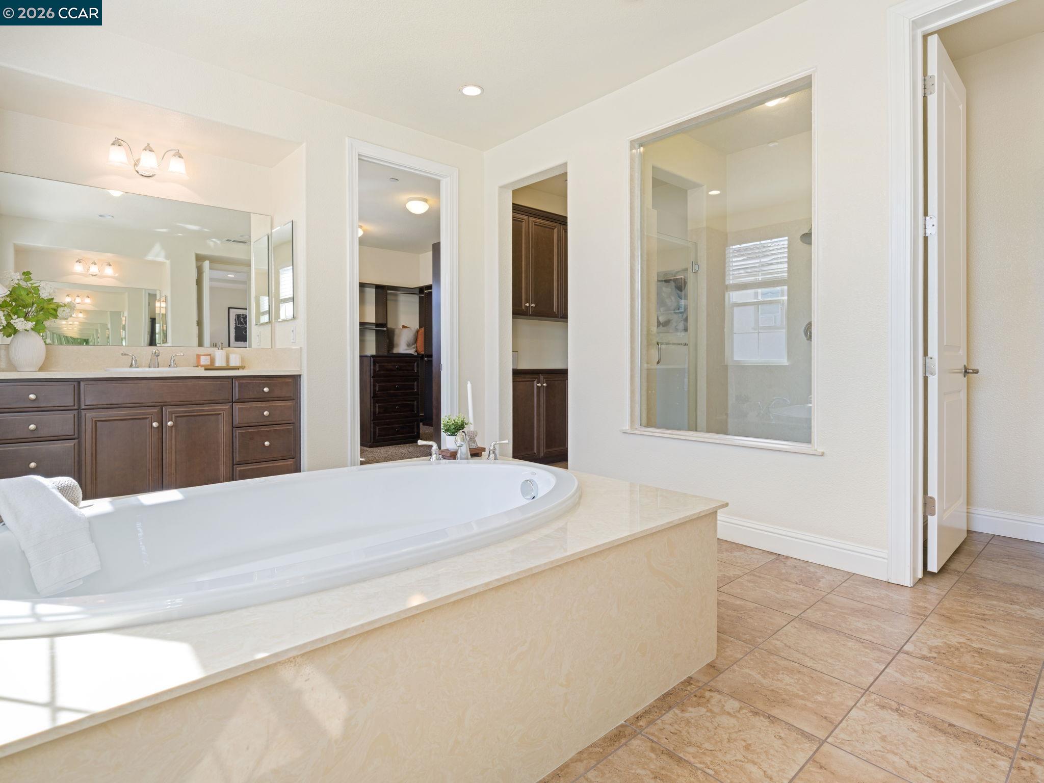 Detail Gallery Image 28 of 60 For 2854 Lowell Ct, San Jose,  CA 95121 - 5 Beds | 4/1 Baths