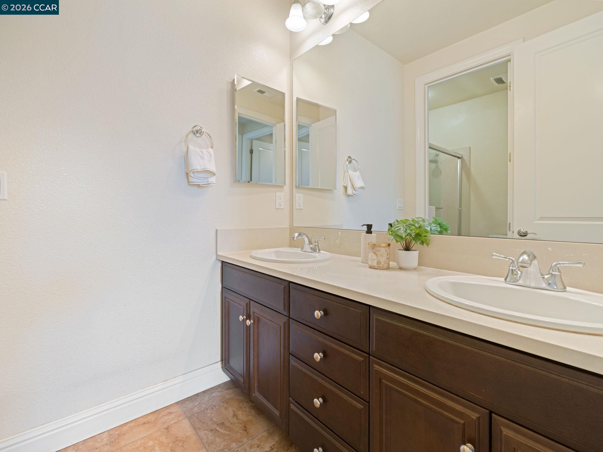 Detail Gallery Image 31 of 60 For 2854 Lowell Ct, San Jose,  CA 95121 - 5 Beds | 4/1 Baths