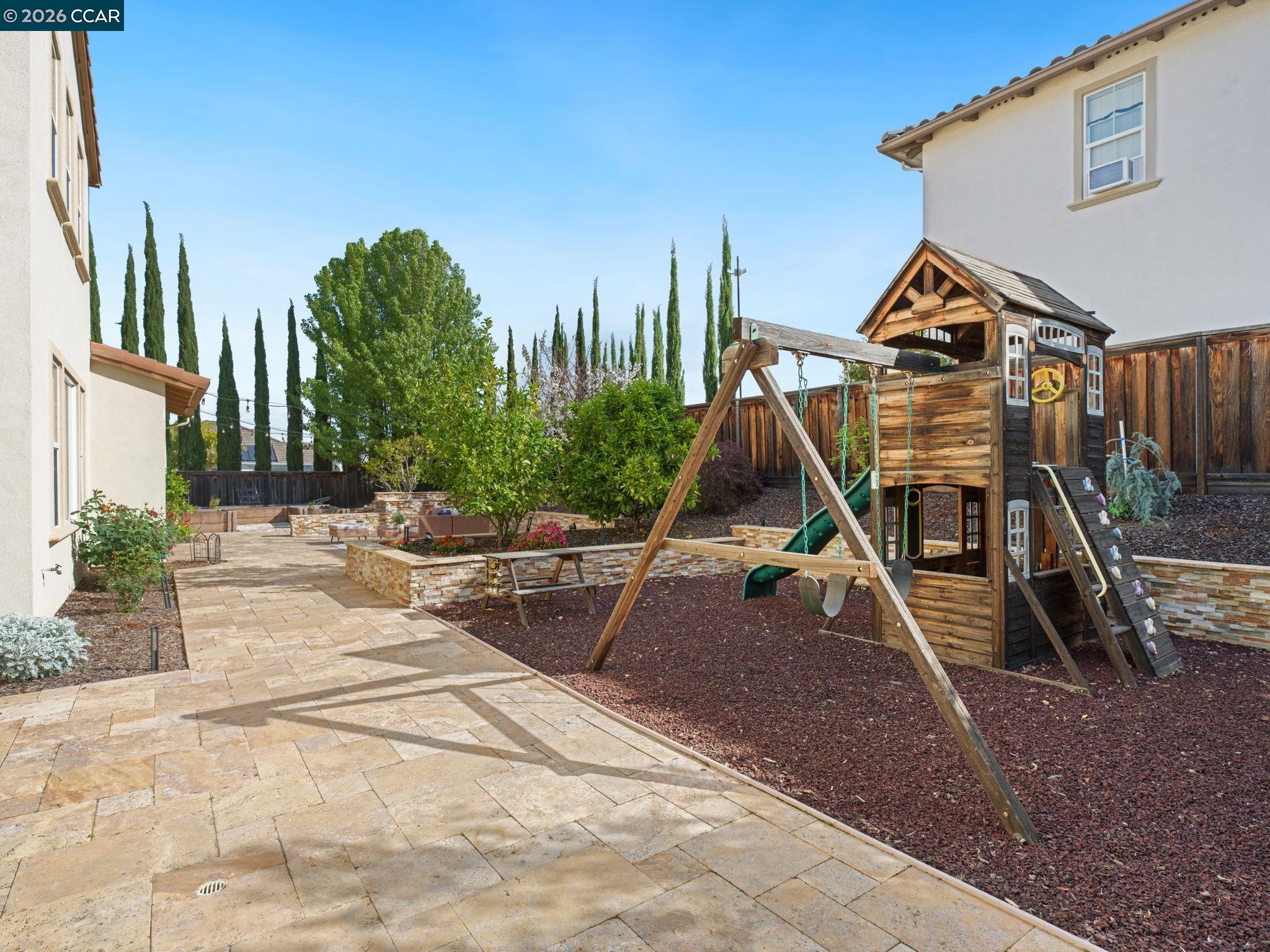 Detail Gallery Image 45 of 60 For 2854 Lowell Ct, San Jose,  CA 95121 - 5 Beds | 4/1 Baths