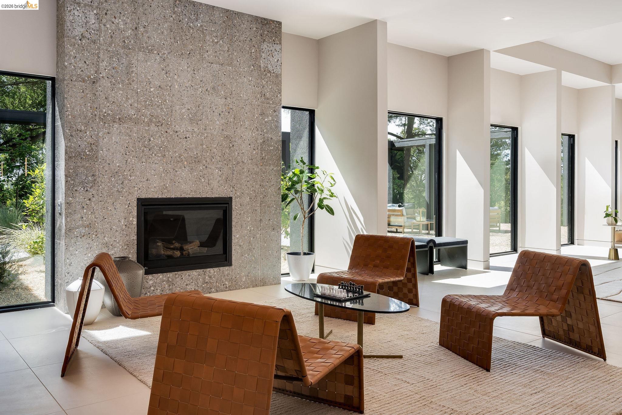 Detail Gallery Image 12 of 60 For 5645 Bacon Rd, Oakland,  CA 94619 - 6 Beds | 7/2 Baths