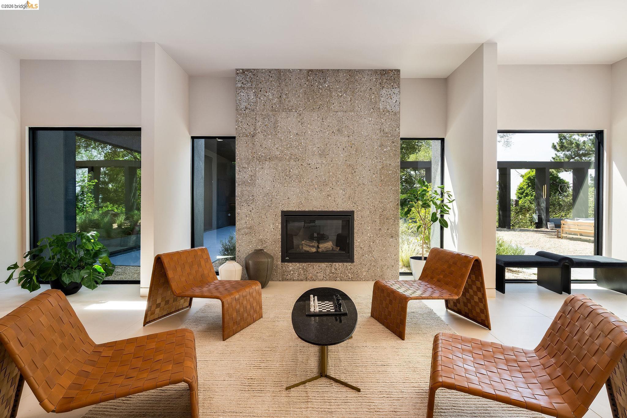 Detail Gallery Image 13 of 60 For 5645 Bacon Rd, Oakland,  CA 94619 - 6 Beds | 7/2 Baths