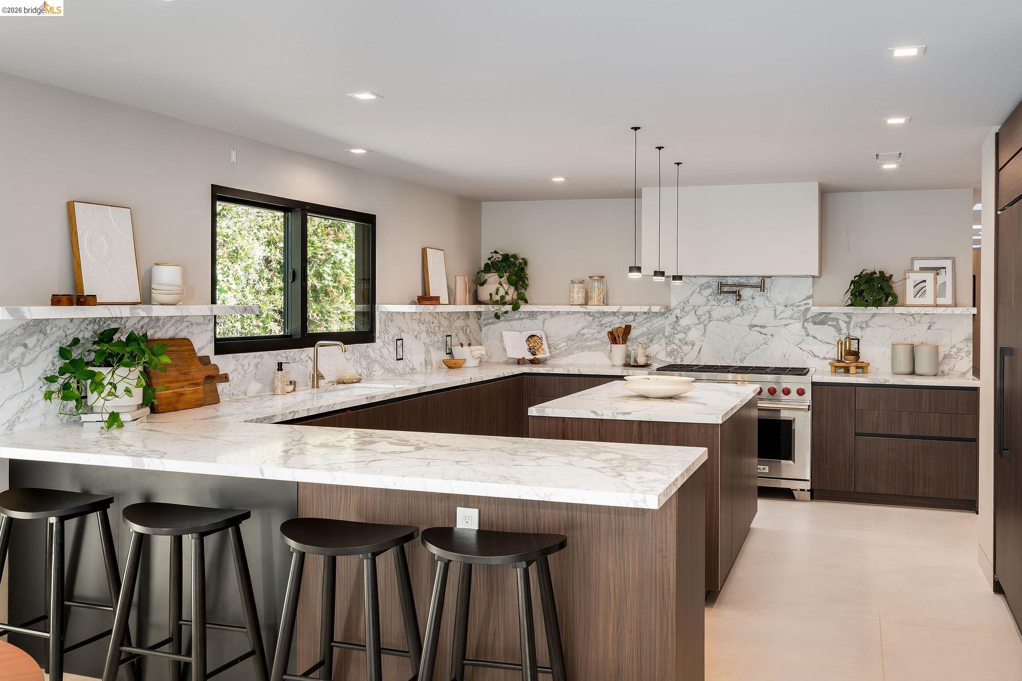 Detail Gallery Image 29 of 60 For 5645 Bacon Rd, Oakland,  CA 94619 - 6 Beds | 7/2 Baths