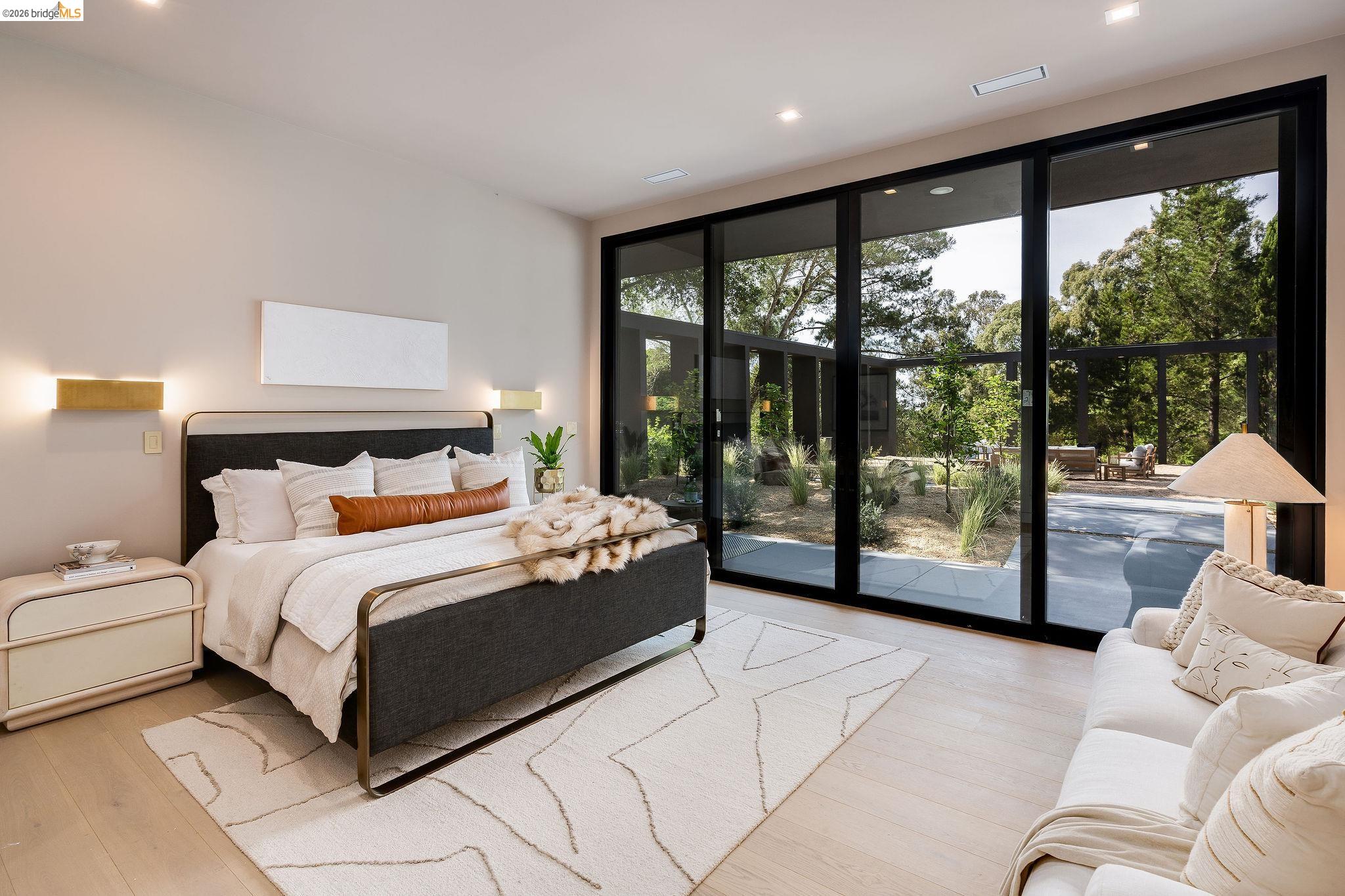 Detail Gallery Image 30 of 60 For 5645 Bacon Rd, Oakland,  CA 94619 - 6 Beds | 7/2 Baths