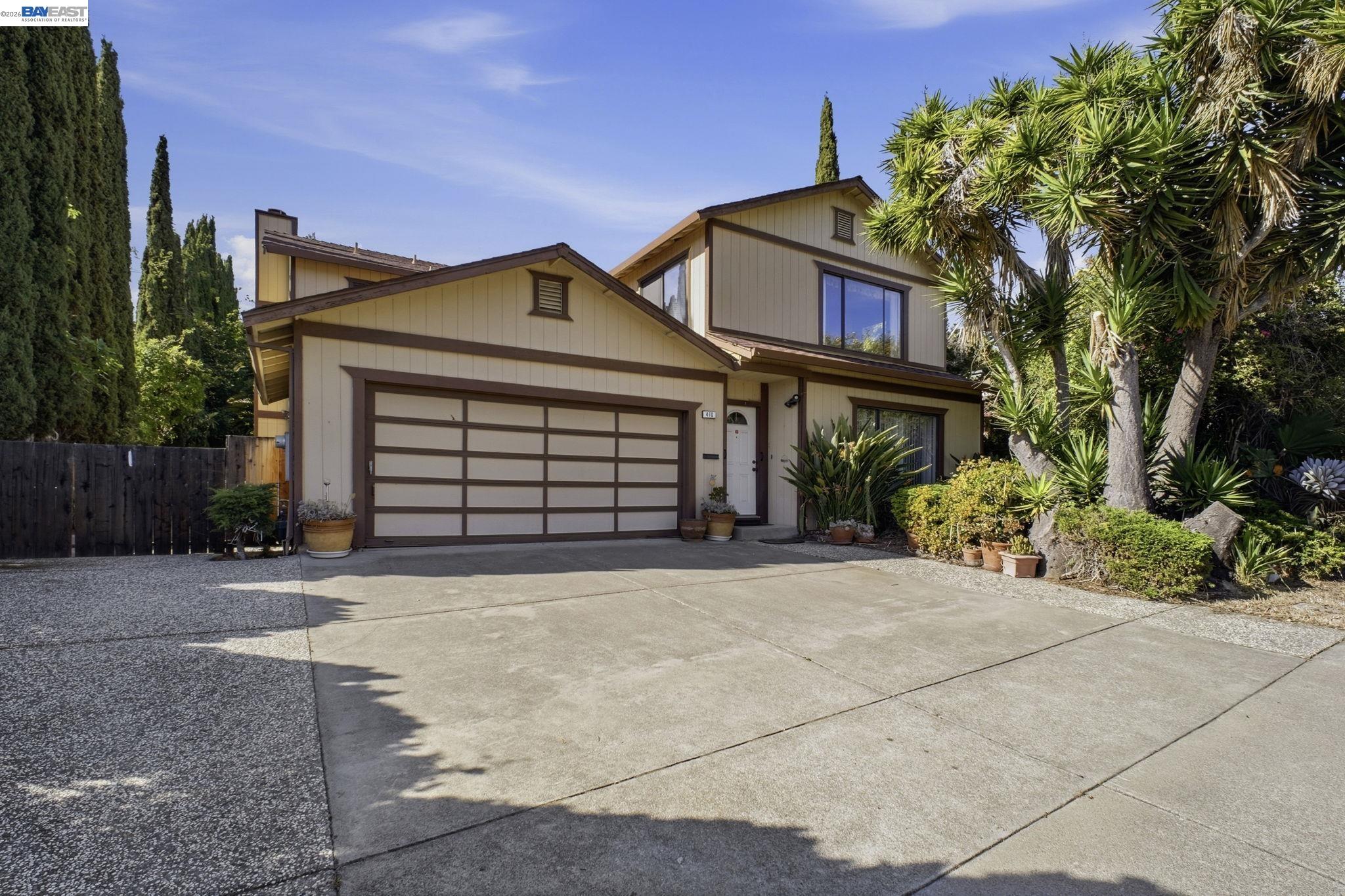 Detail Gallery Image 2 of 48 For 410 Monaco Ave, Union City,  CA 94587 - 4 Beds | 2/1 Baths