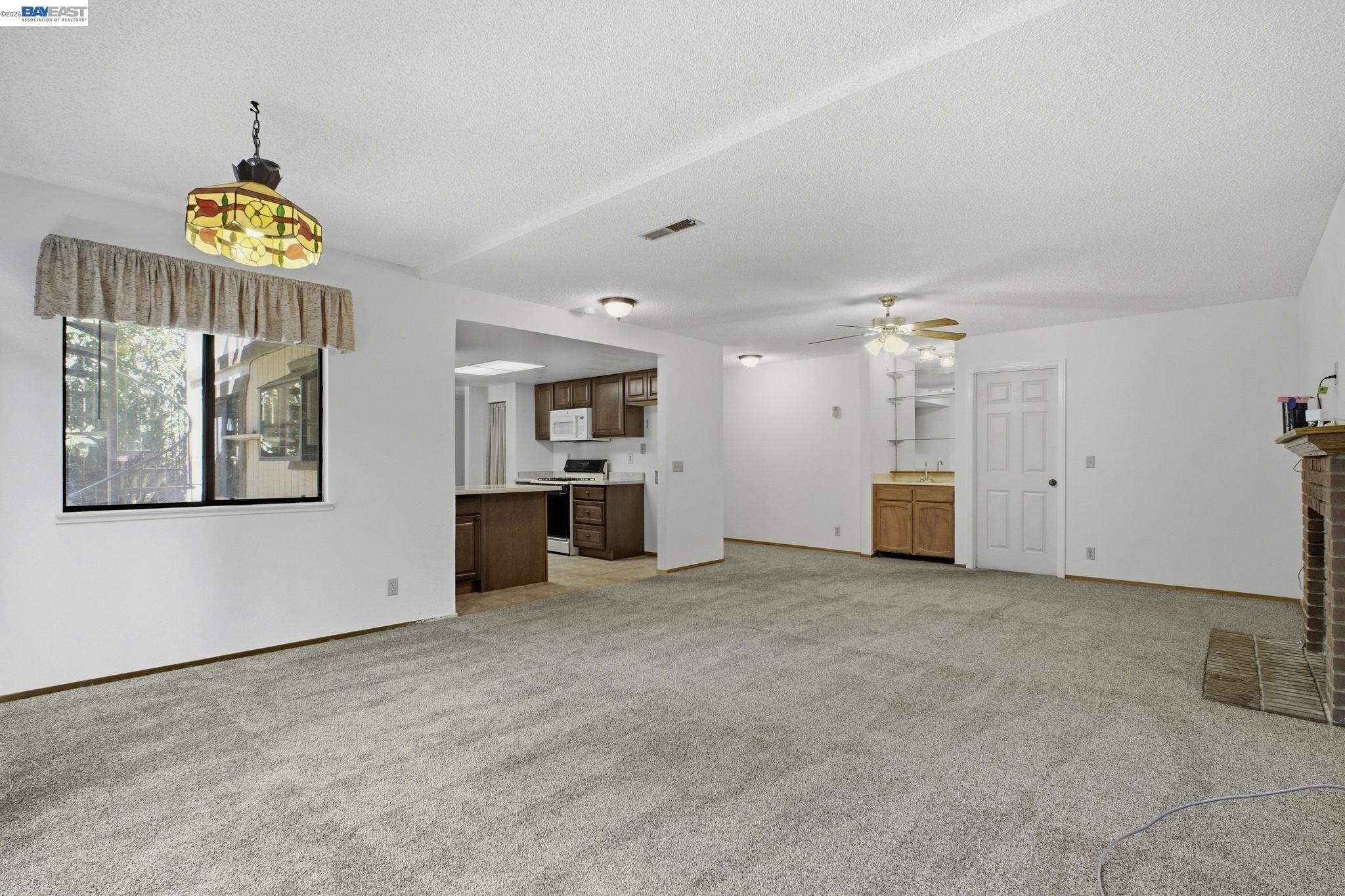 Detail Gallery Image 16 of 48 For 410 Monaco Ave, Union City,  CA 94587 - 4 Beds | 2/1 Baths