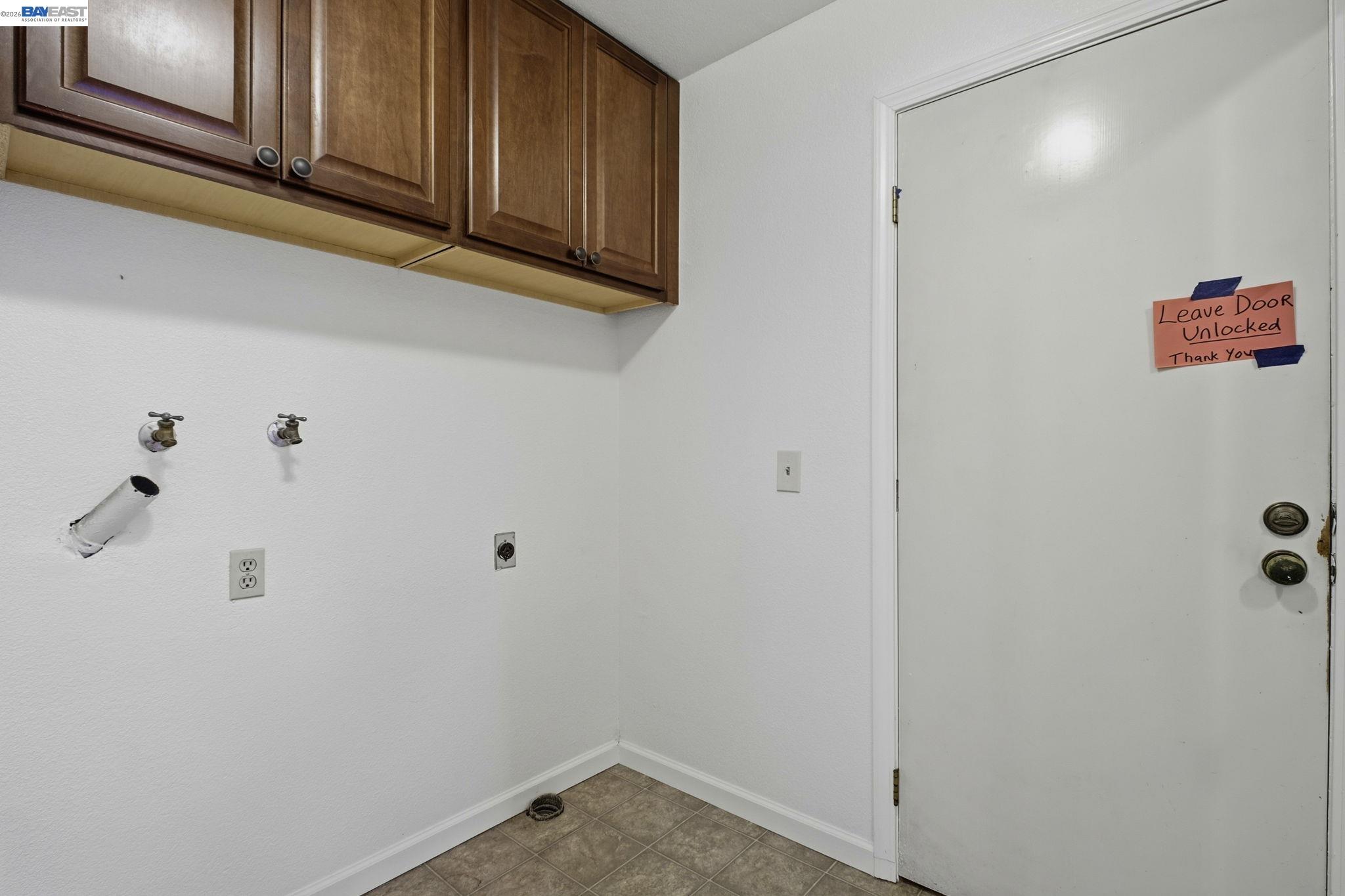 Detail Gallery Image 33 of 48 For 410 Monaco Ave, Union City,  CA 94587 - 4 Beds | 2/1 Baths