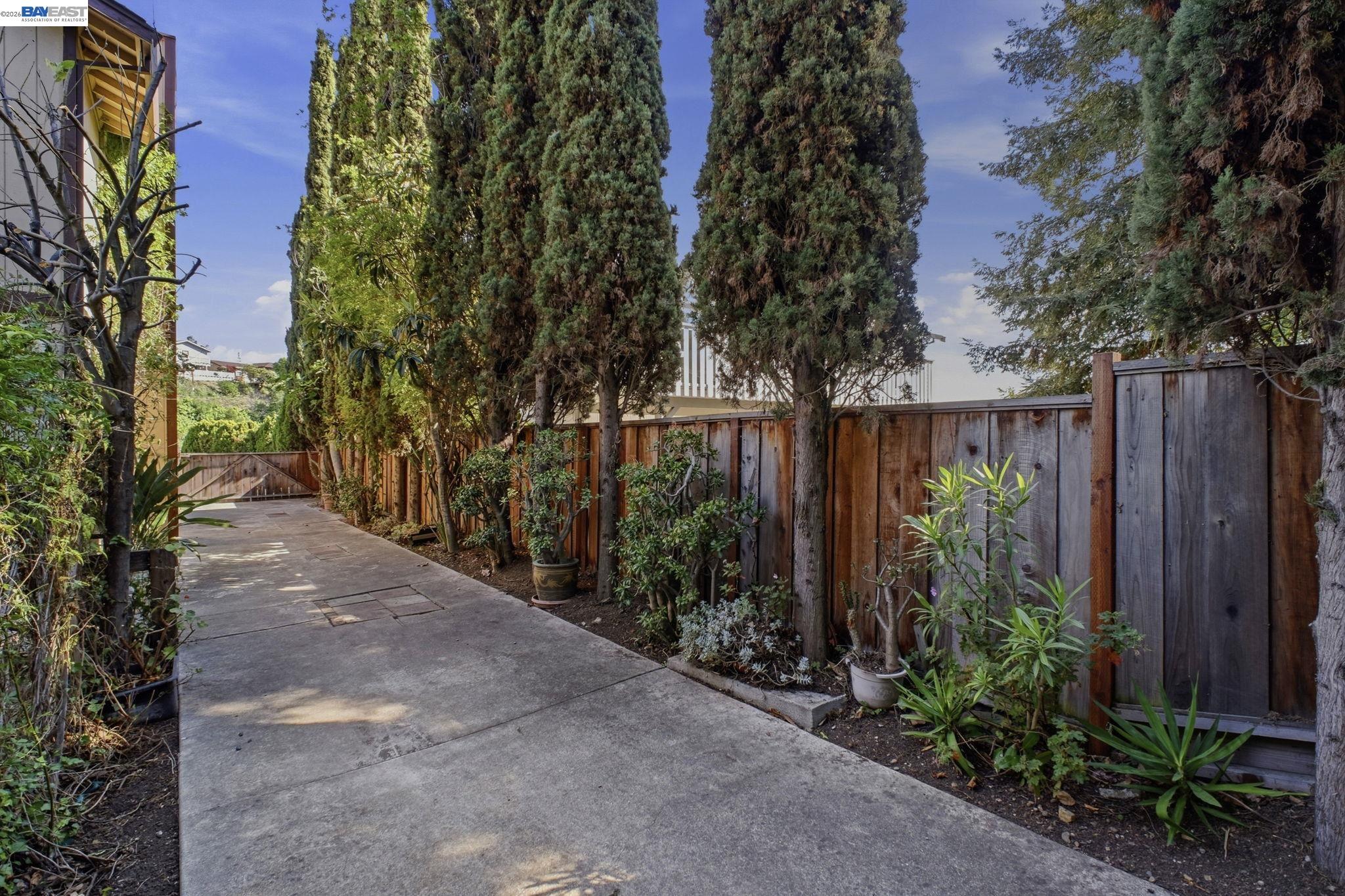 Detail Gallery Image 43 of 48 For 410 Monaco Ave, Union City,  CA 94587 - 4 Beds | 2/1 Baths