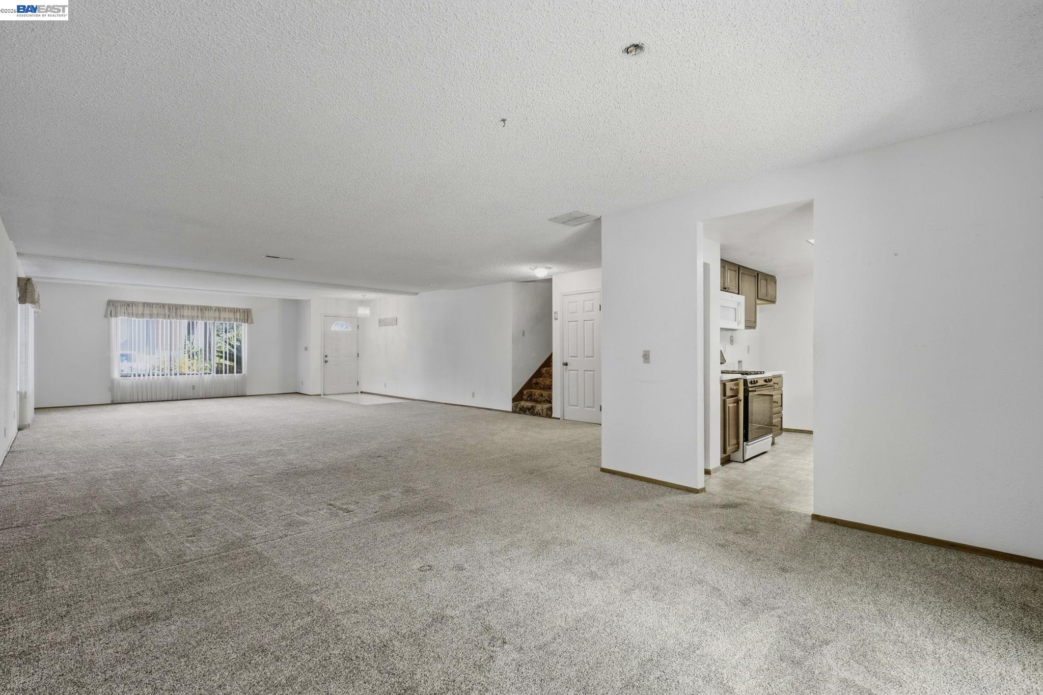 Detail Gallery Image 9 of 48 For 410 Monaco Ave, Union City,  CA 94587 - 4 Beds | 2/1 Baths