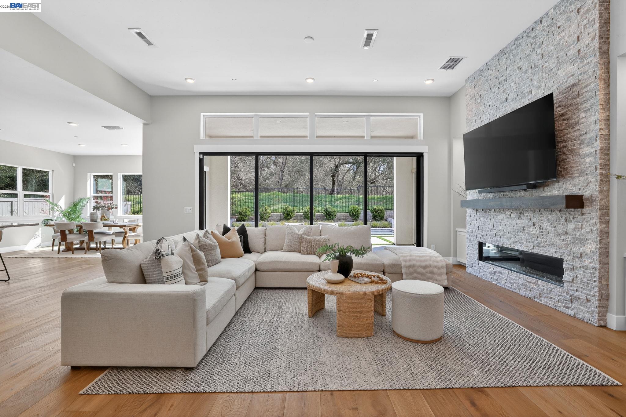 Detail Gallery Image 7 of 59 For 8675 Spikerush Ln, Granite Bay,  CA 95746 - 5 Beds | 3/1 Baths